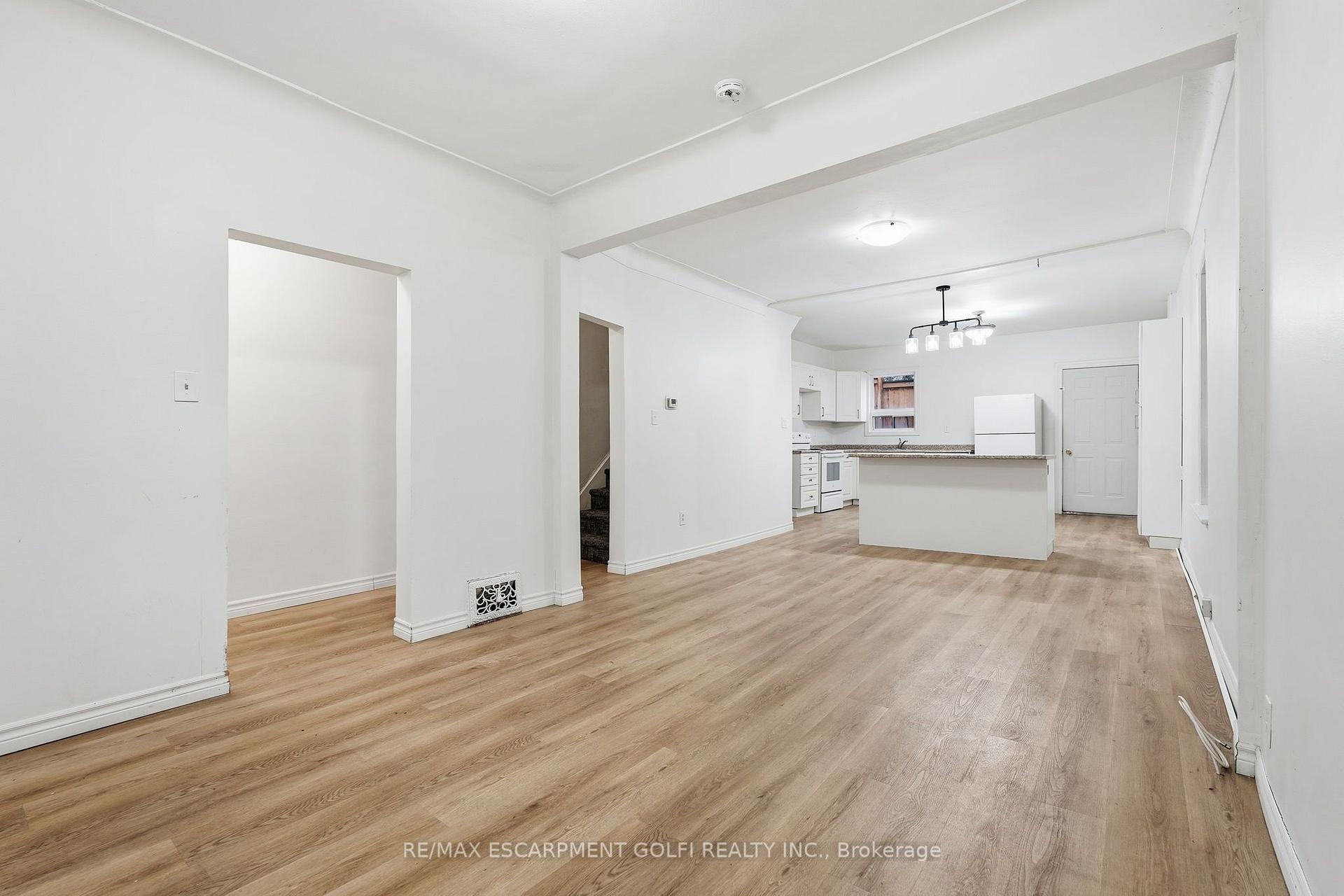 Photo 8 of 39 Burlington Street E, Hamilton, North End — HOMEH