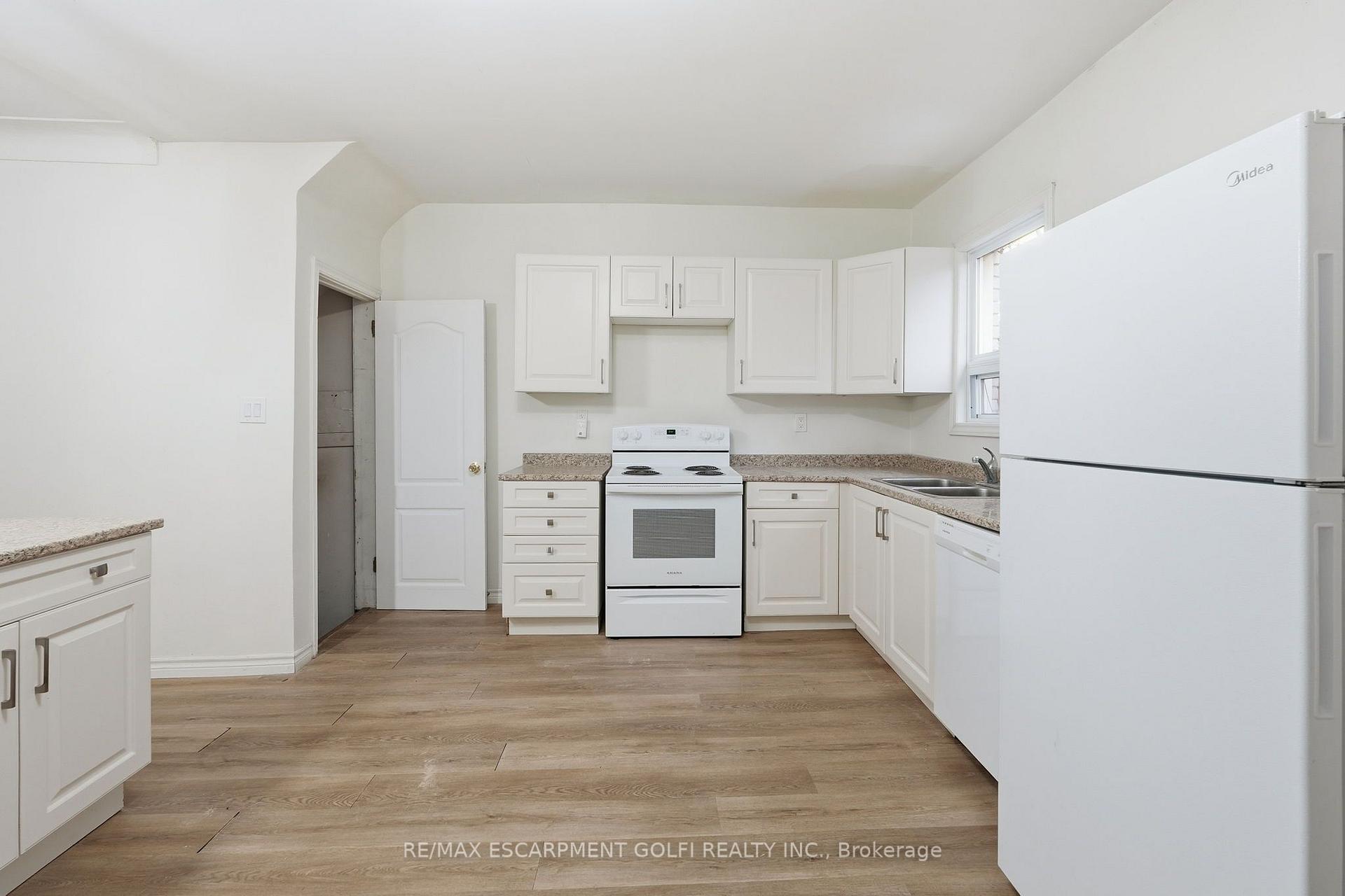Photo 10 of 39 Burlington Street E, Hamilton, North End — HOMEH