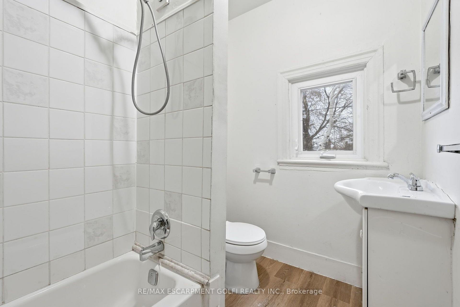 Photo 13 of 39 Burlington Street E, Hamilton, North End — HOMEH