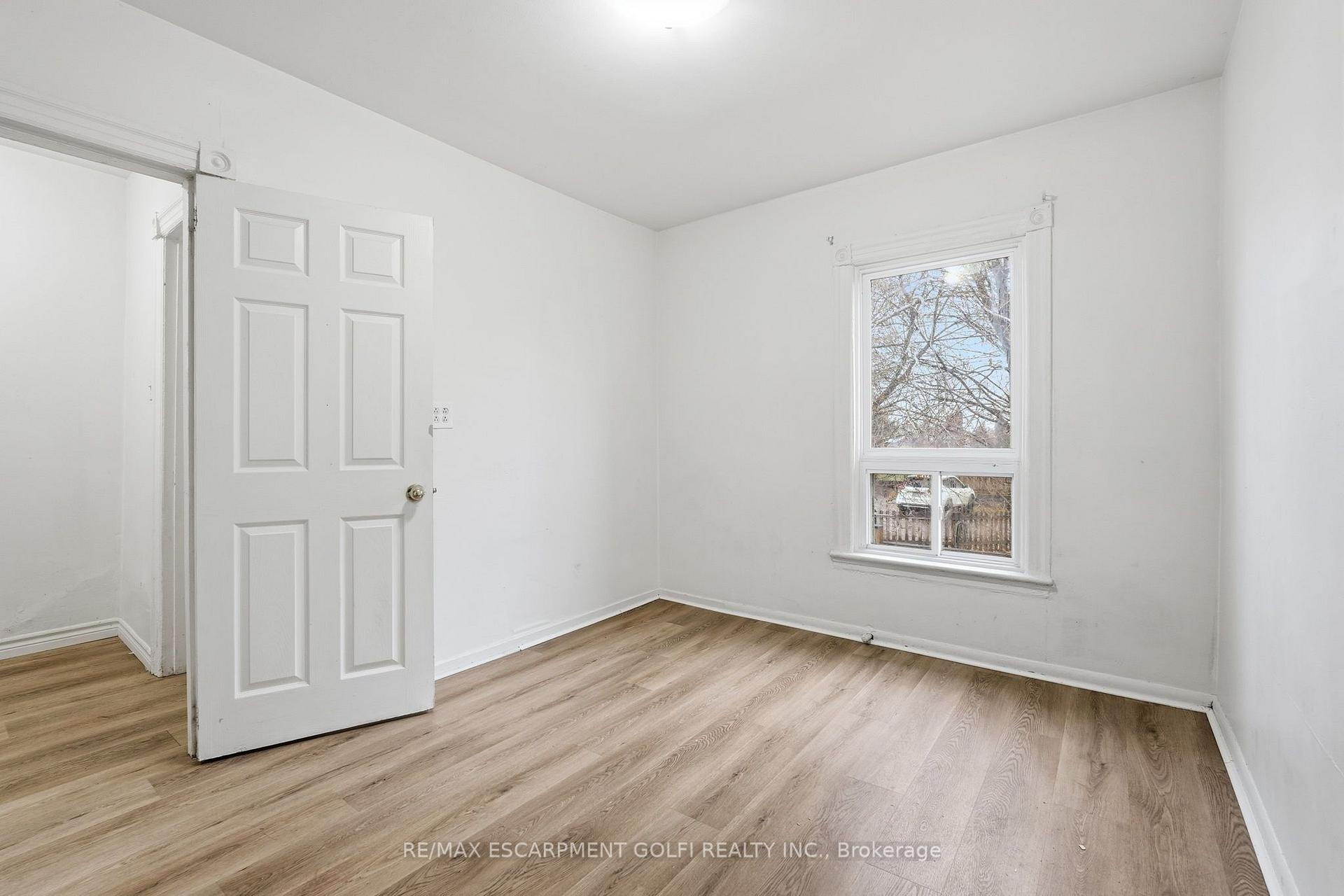 Photo 15 of 39 Burlington Street E, Hamilton, North End — HOMEH