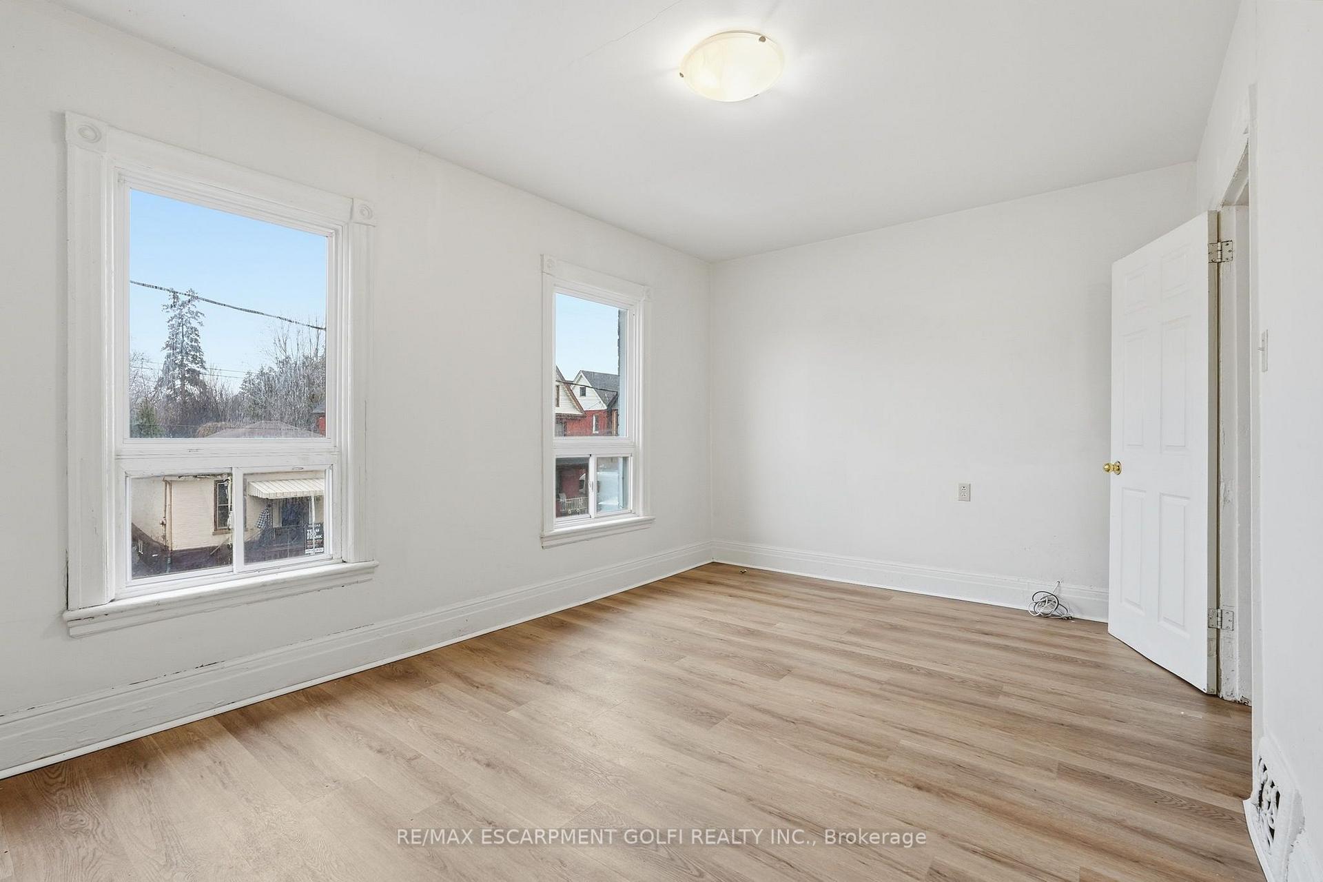 Photo 20 of 39 Burlington Street E, Hamilton, North End — HOMEH