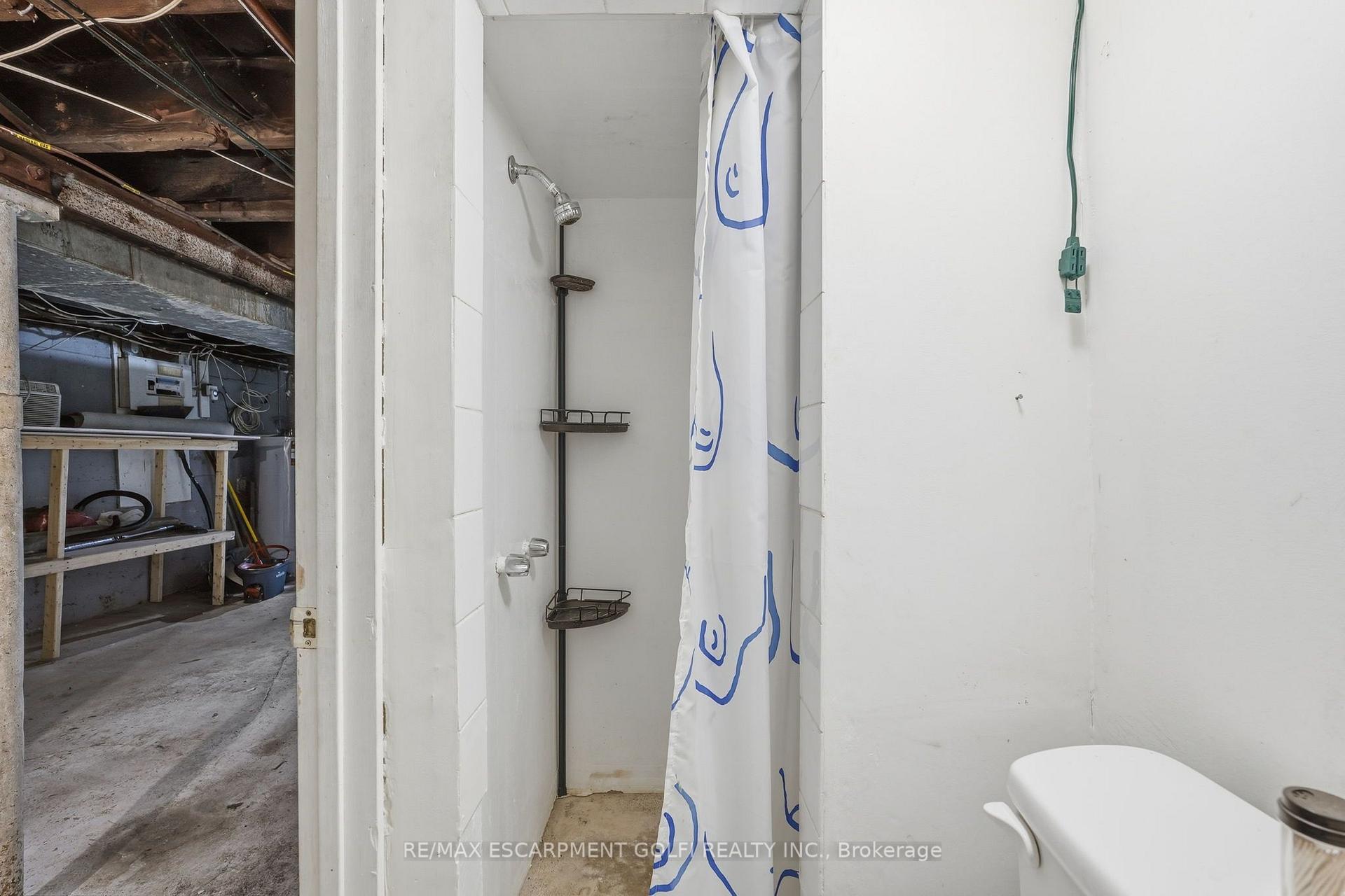 Photo 25 of 39 Burlington Street E, Hamilton, North End — HOMEH