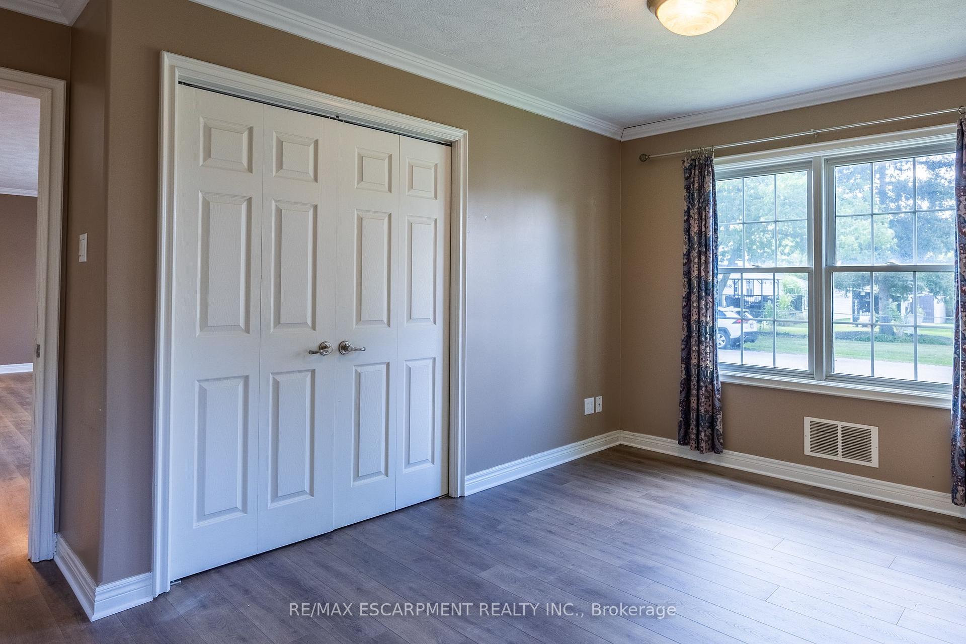 Photo 5 of 14 Carrick Street, Haldimand — HOMEH