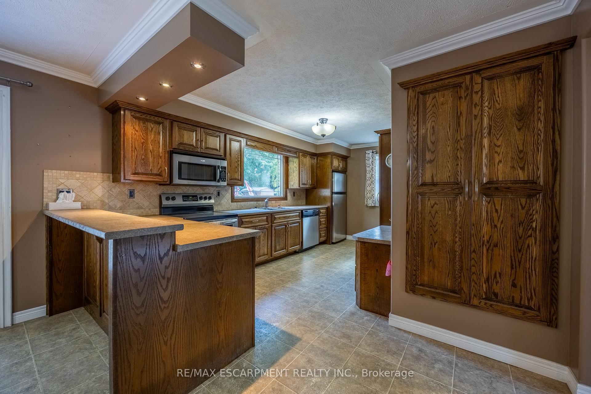 Photo 6 of 14 Carrick Street, Haldimand — HOMEH