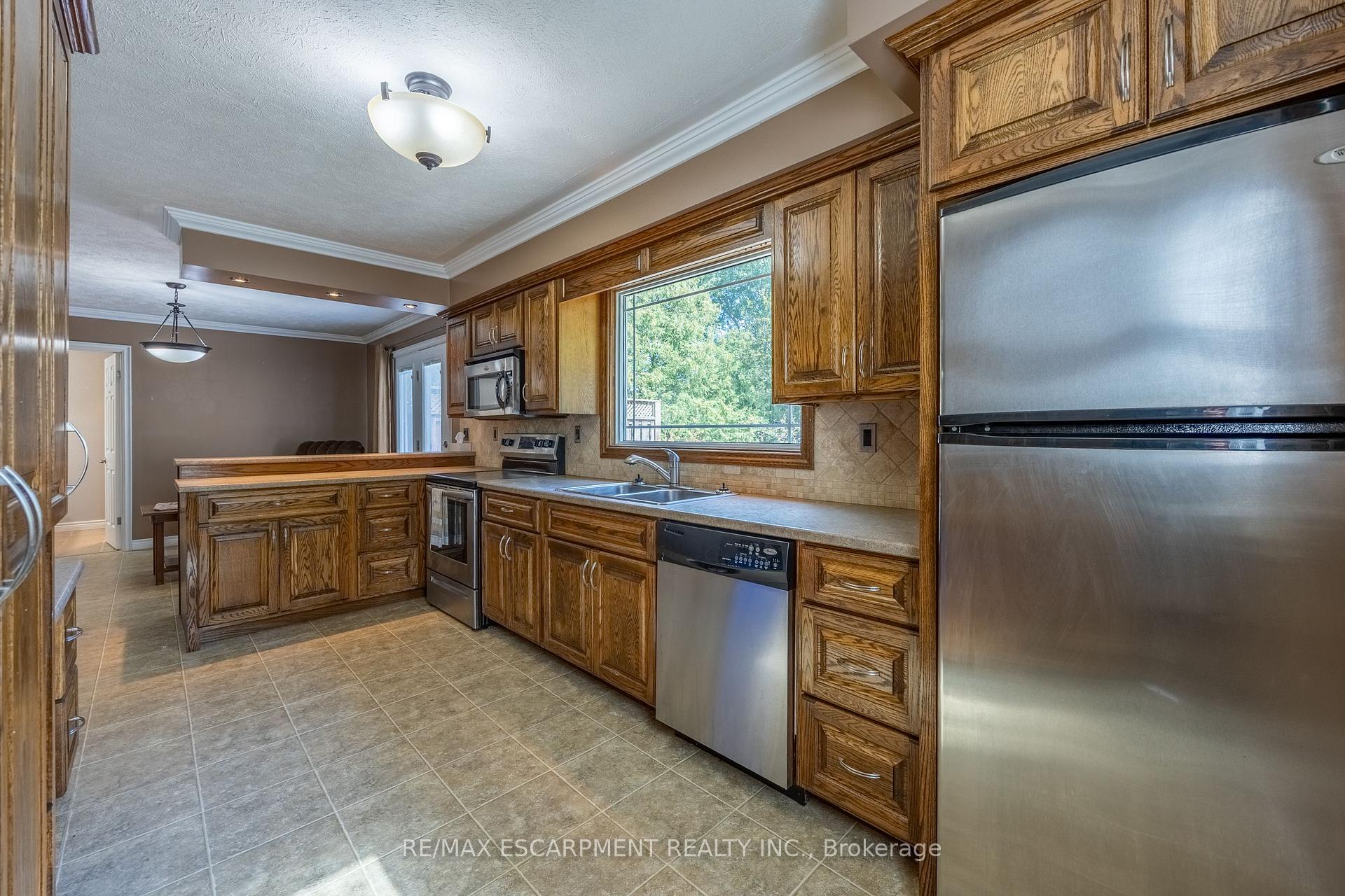 Photo 8 of 14 Carrick Street, Haldimand — HOMEH