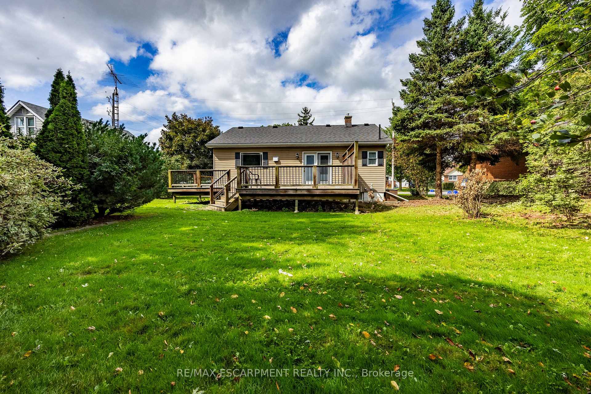 Photo 28 of 14 Carrick Street, Haldimand — HOMEH