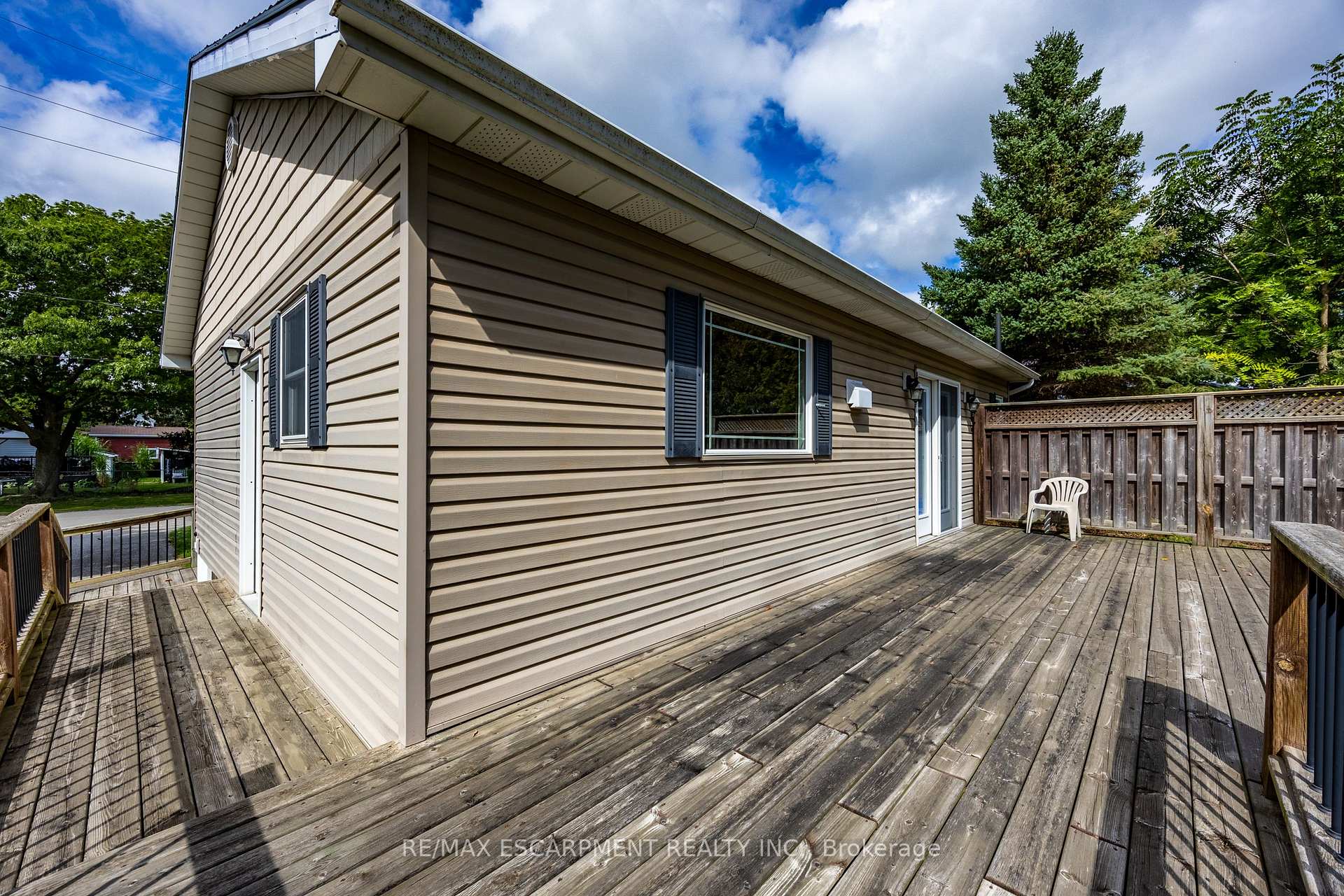 Photo 30 of 14 Carrick Street, Haldimand — HOMEH