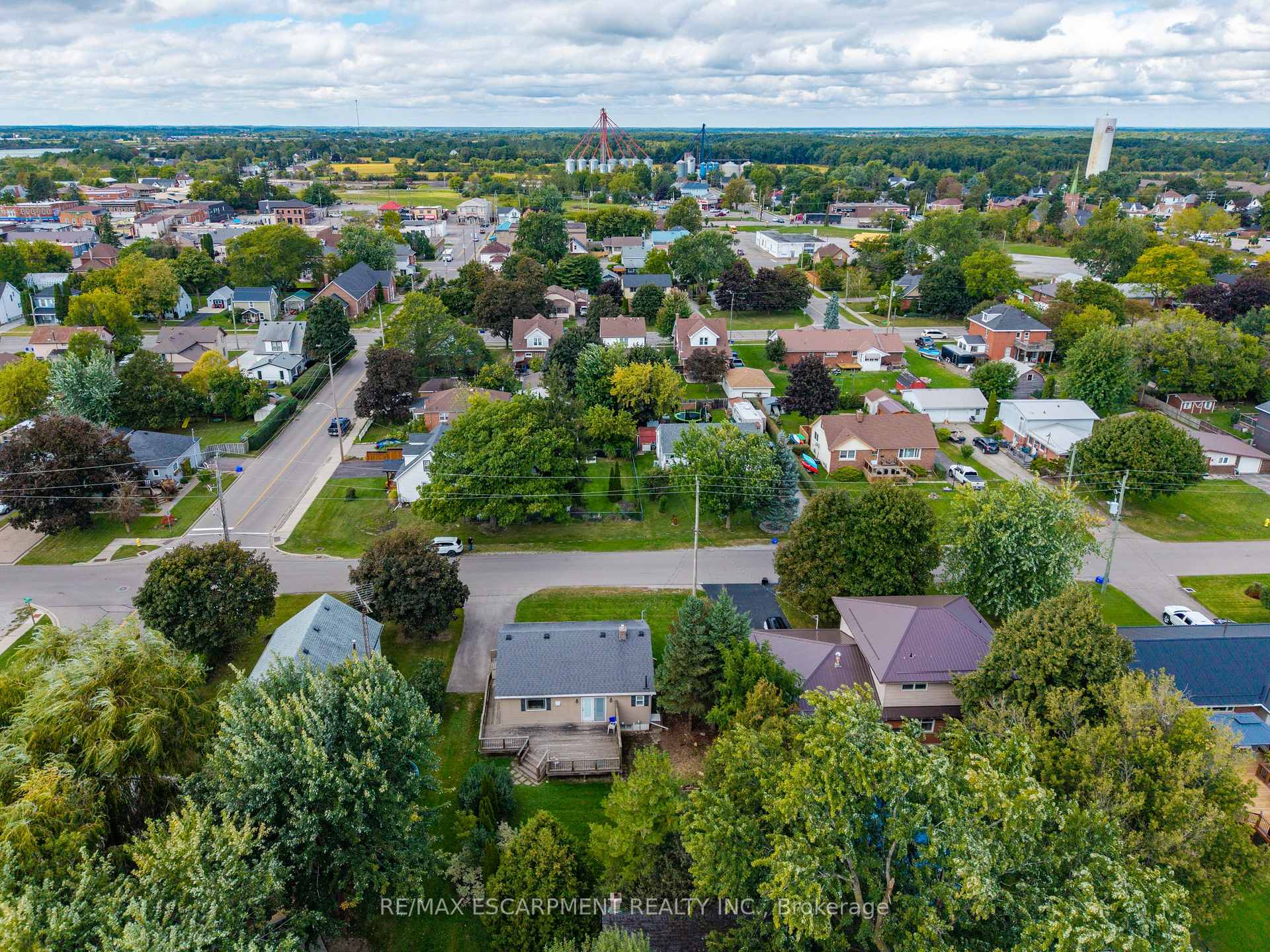 Photo 35 of 14 Carrick Street, Haldimand — HOMEH