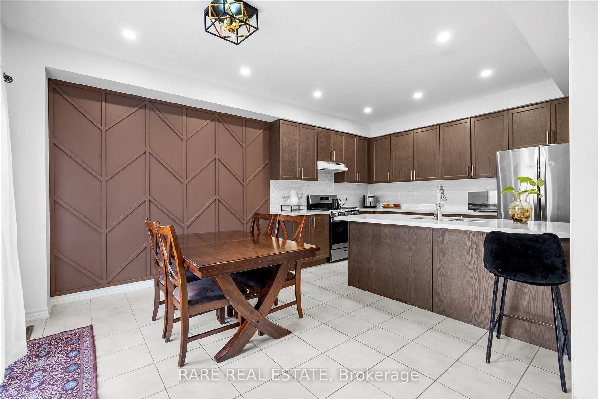 Photo 6 of 267 Fleetwood Drive, Oshawa, Eastdale — HOMEH