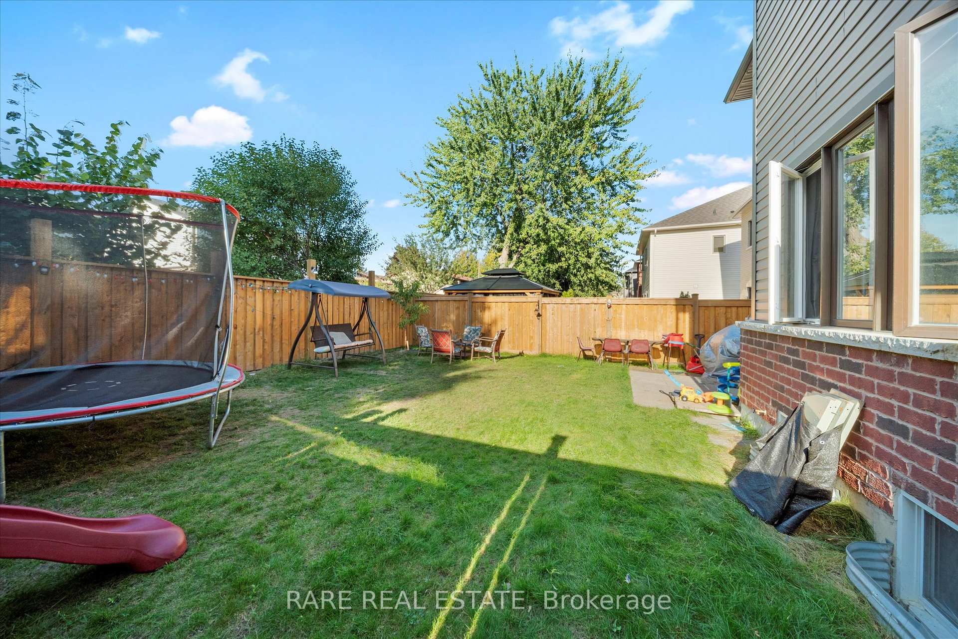 Photo 26 of 267 Fleetwood Drive, Oshawa, Eastdale — HOMEH