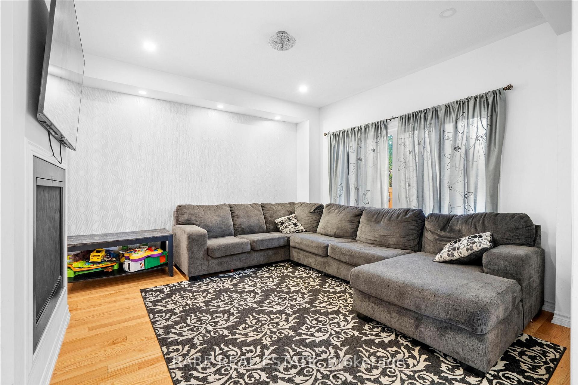 Photo 35 of 267 Fleetwood Drive, Oshawa, Eastdale — HOMEH