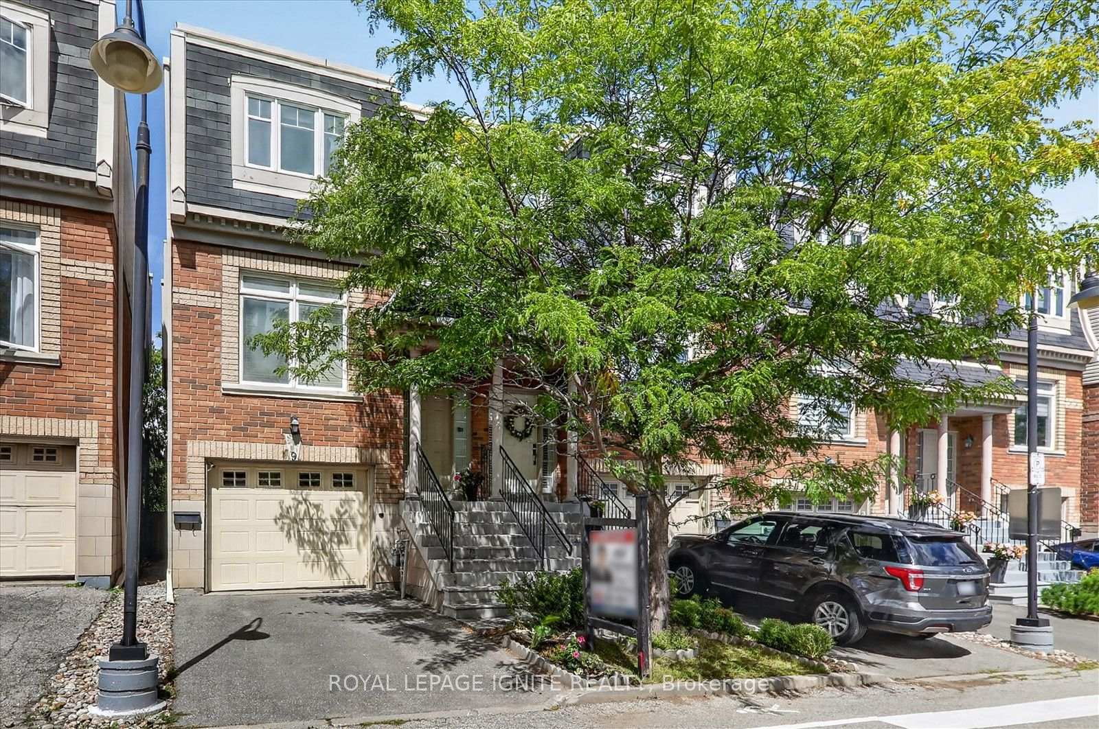 Photo 2 of Unit 9, 8032 Kipling Avenue, Vaughan, West Woodbridge — HOMEH