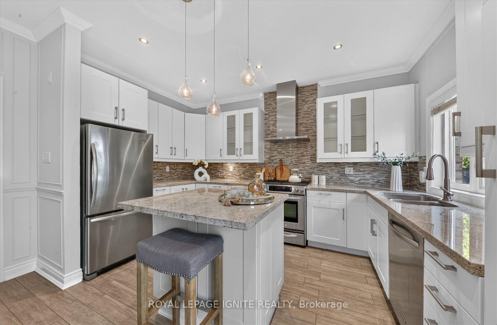 Photo 15 of Unit 9, 8032 Kipling Avenue, Vaughan, West Woodbridge — HOMEH