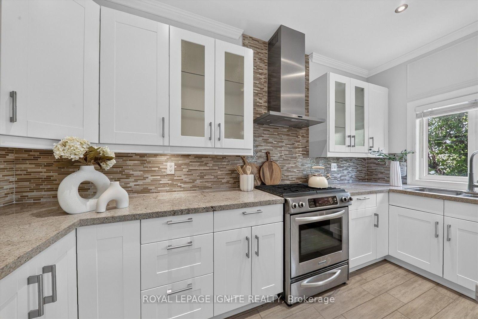 Photo 17 of Unit 9, 8032 Kipling Avenue, Vaughan, West Woodbridge — HOMEH