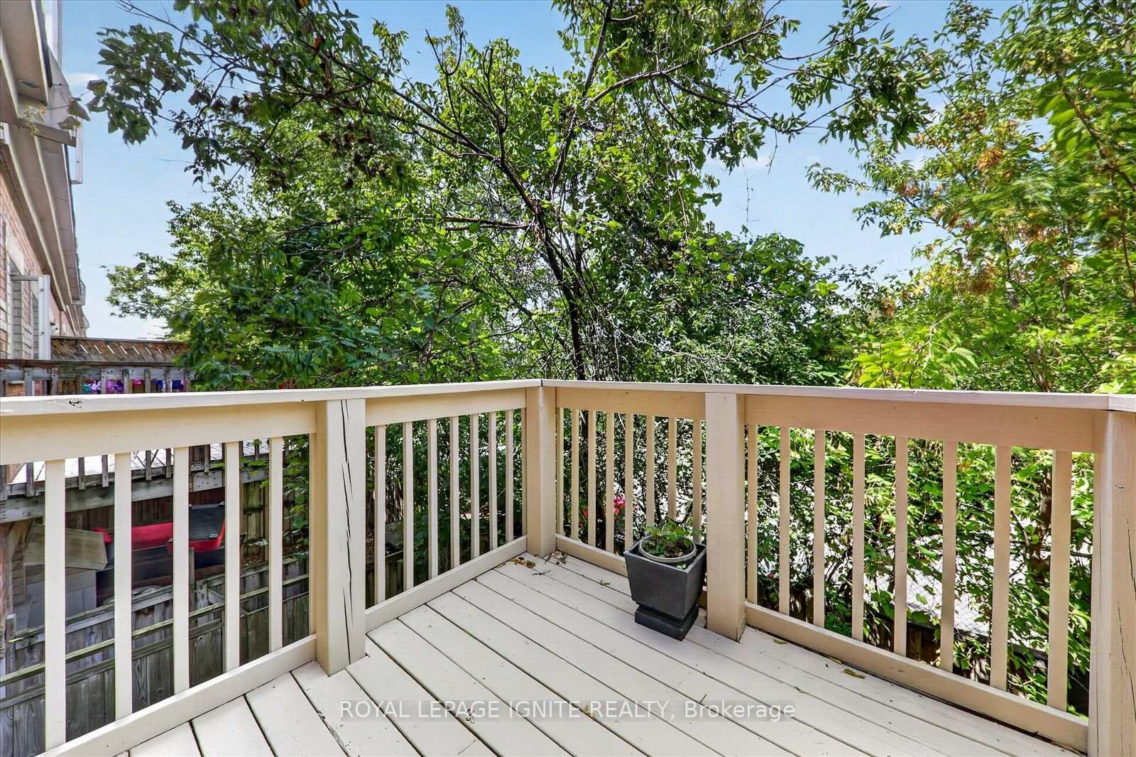 Photo 19 of Unit 9, 8032 Kipling Avenue, Vaughan, West Woodbridge — HOMEH