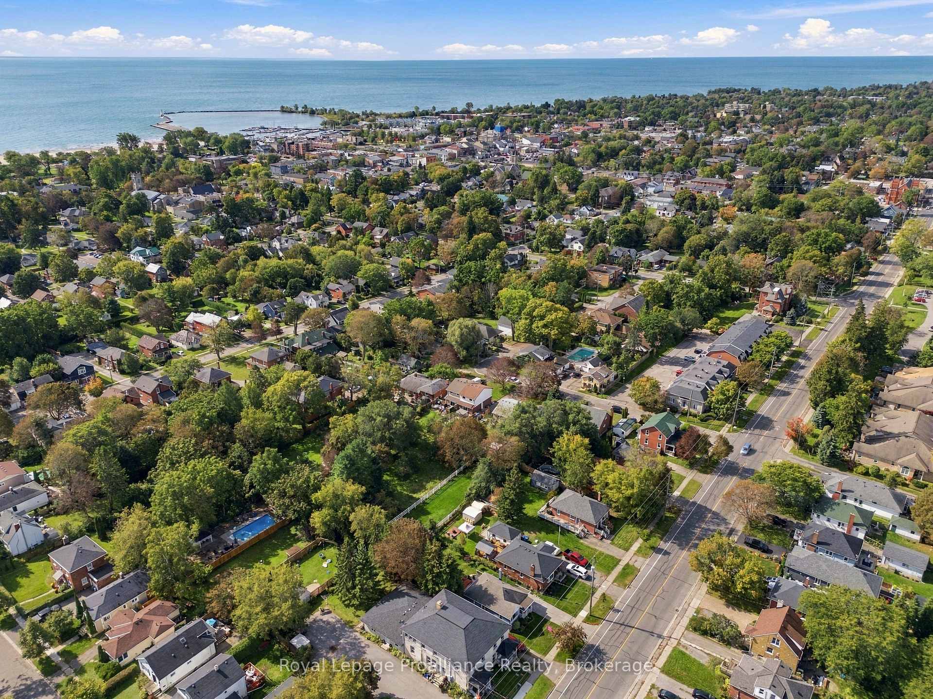 Photo 8 of 378 Anne Street, Cobourg — HOMEH