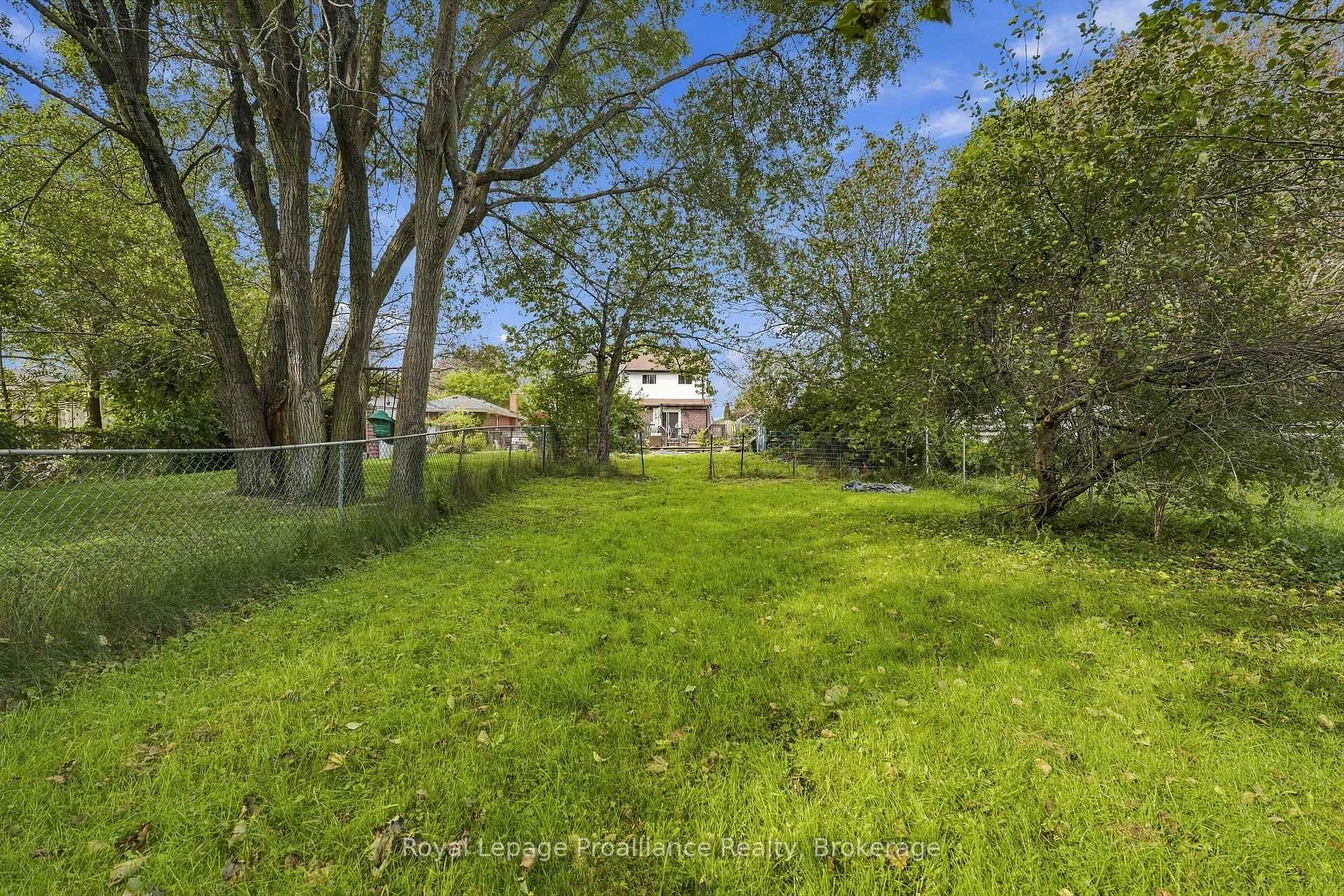 Photo 15 of 378 Anne Street, Cobourg — HOMEH