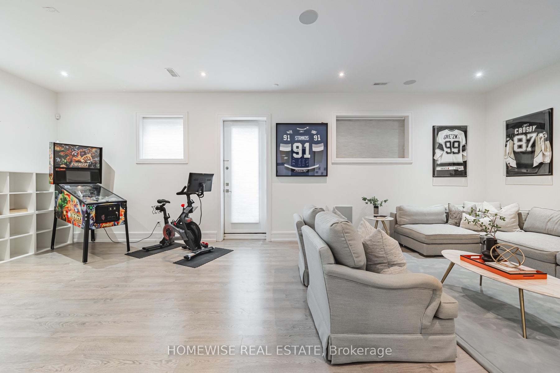 Photo 30 of 90 Mcgillivray Avenue, Toronto, Bedford Park-Nortown — HOMEH