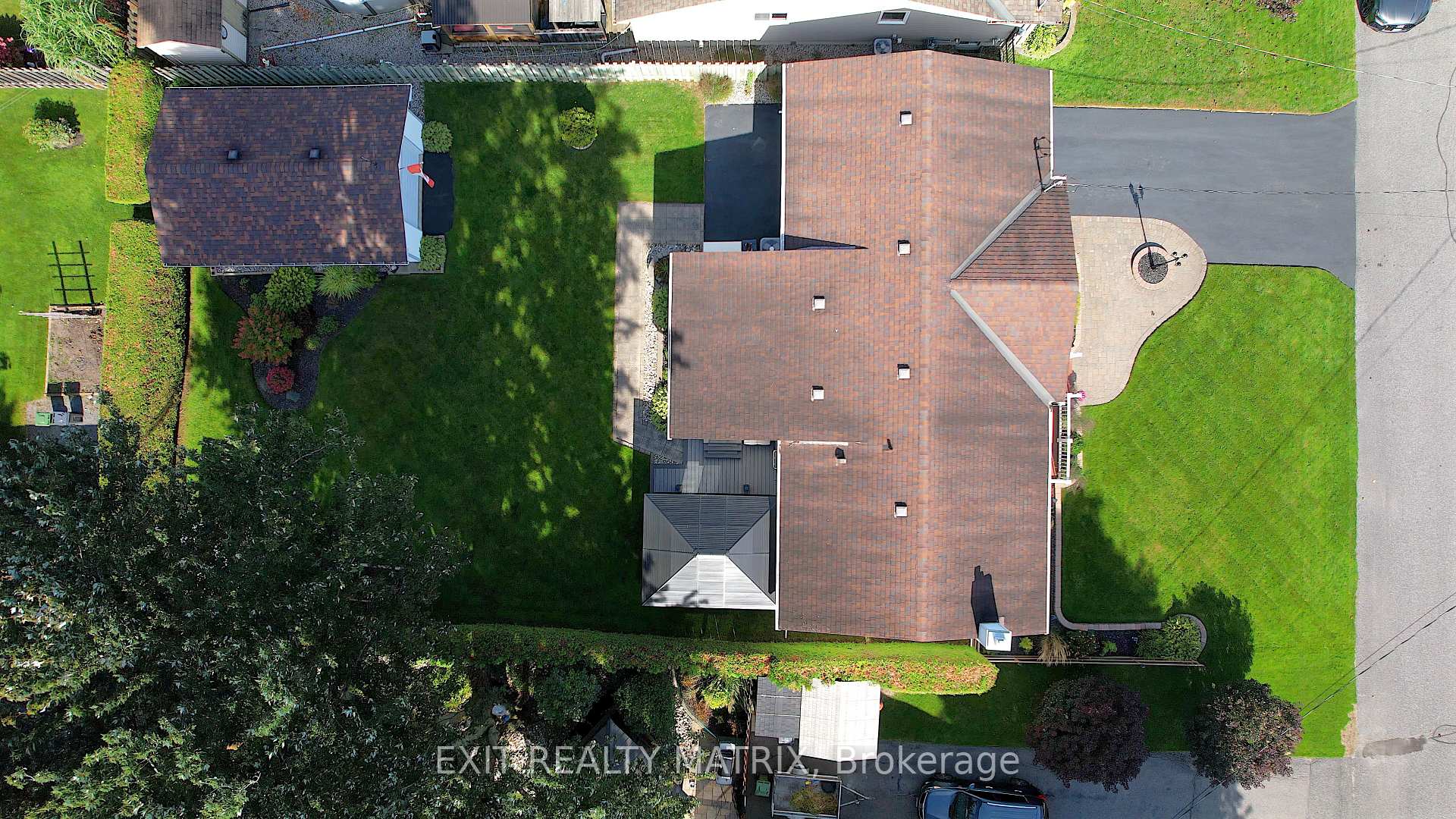 Photo 34 of 5 Gold Crescent, Russell, Village of Russell — HOMEH