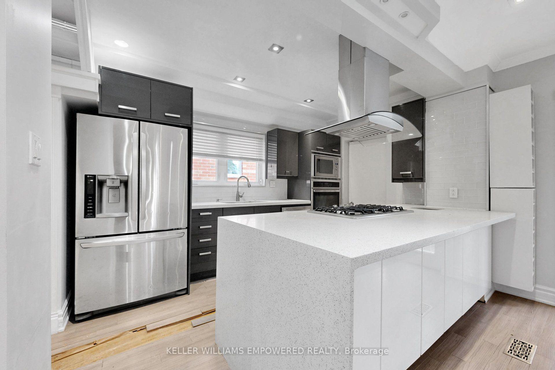 Photo 13 of 5 Aldgate Avenue, Etobicoke, Stonegate-Queensway — HOMEH