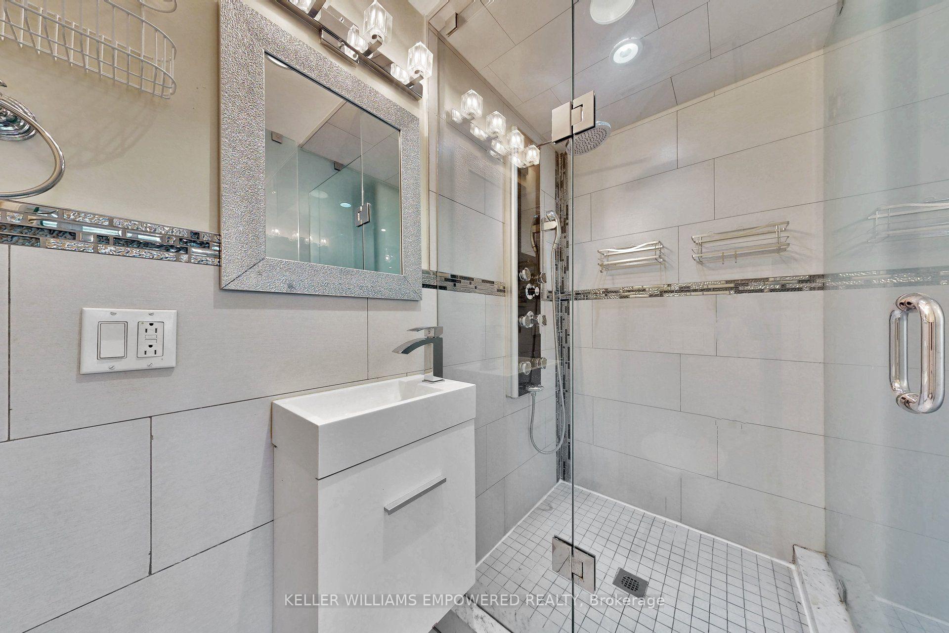 Photo 21 of 5 Aldgate Avenue, Etobicoke, Stonegate-Queensway — HOMEH
