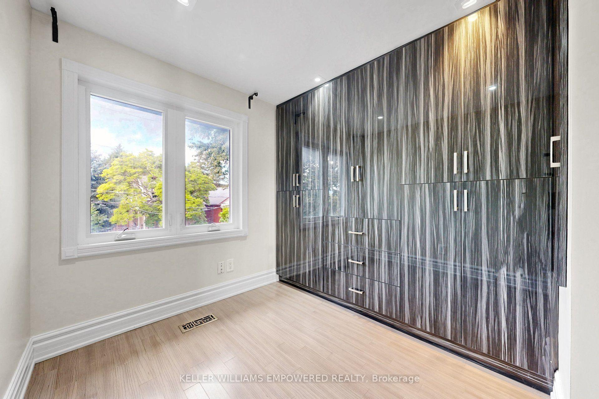 Photo 25 of 5 Aldgate Avenue, Etobicoke, Stonegate-Queensway — HOMEH