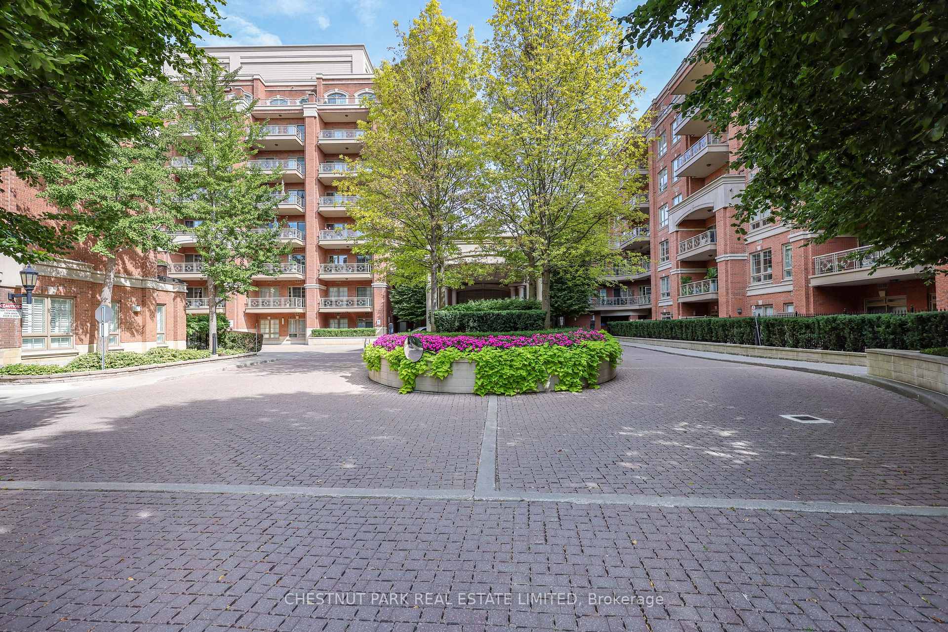 Photo of Unit 517, 21 Burkebrook Place