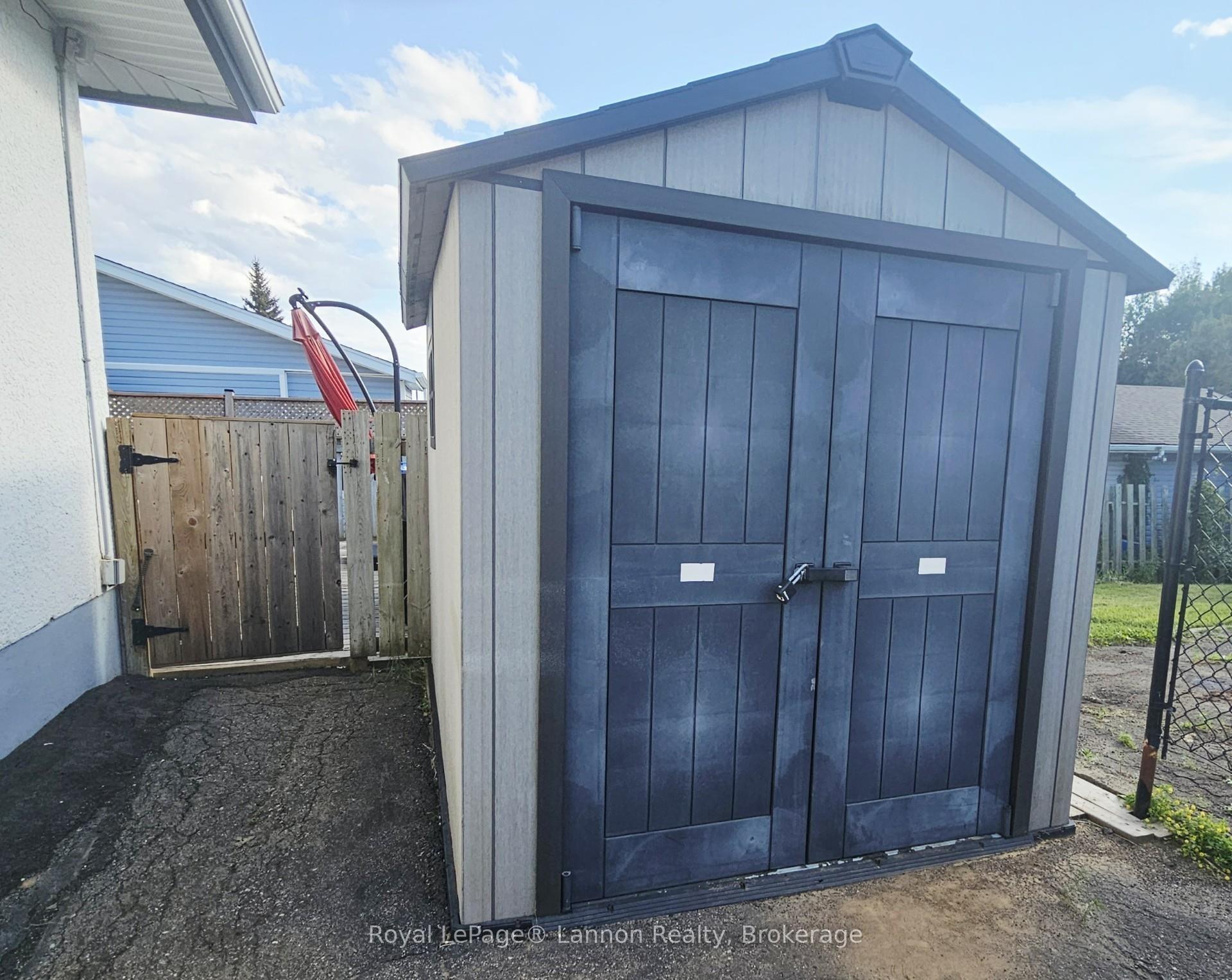Photo 13 of 295 Cowan Street, Thunder Bay, Current River — HOMEH