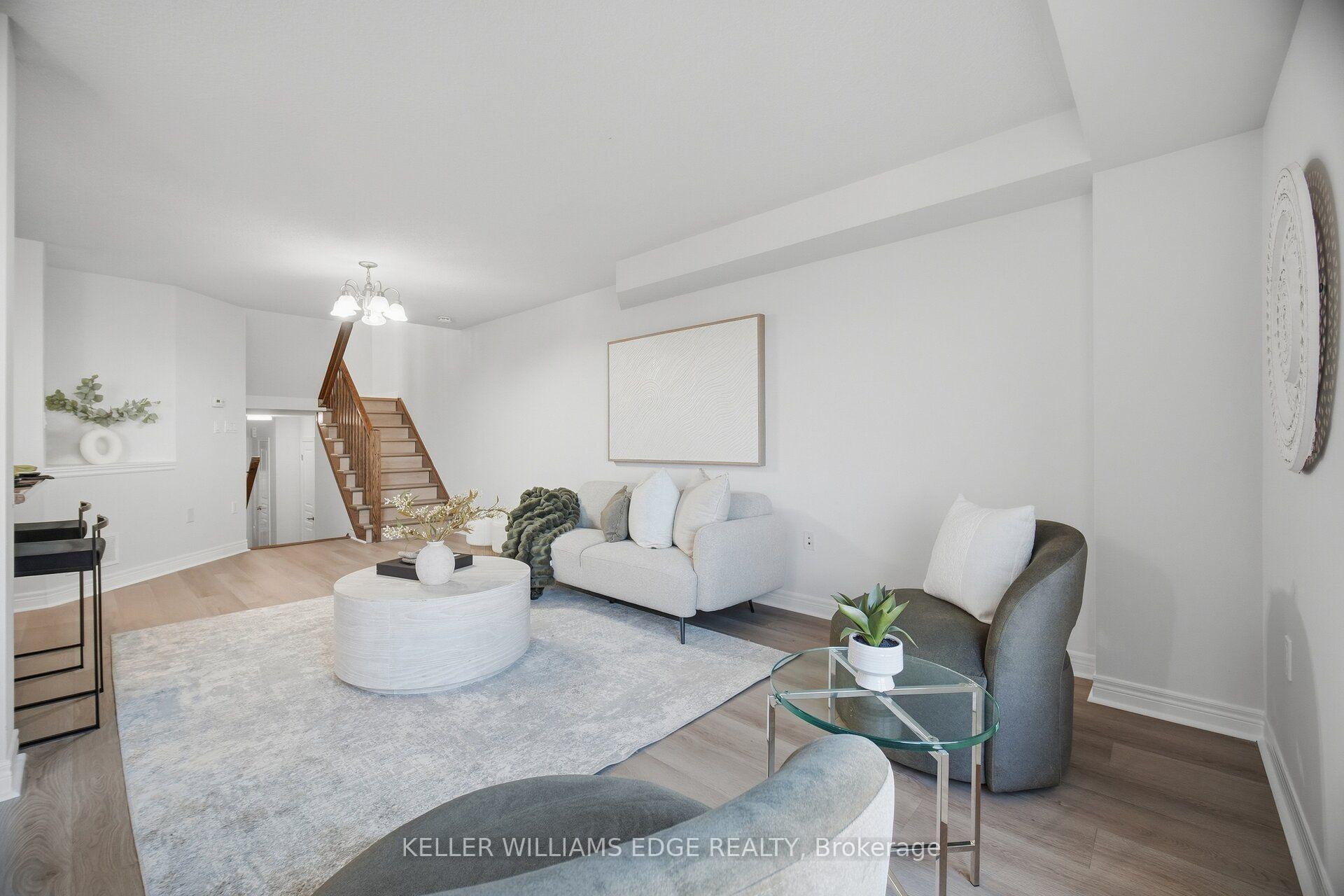 Photo 8 of 98 Bloom Crescent, Hamilton, Hannon — HOMEH