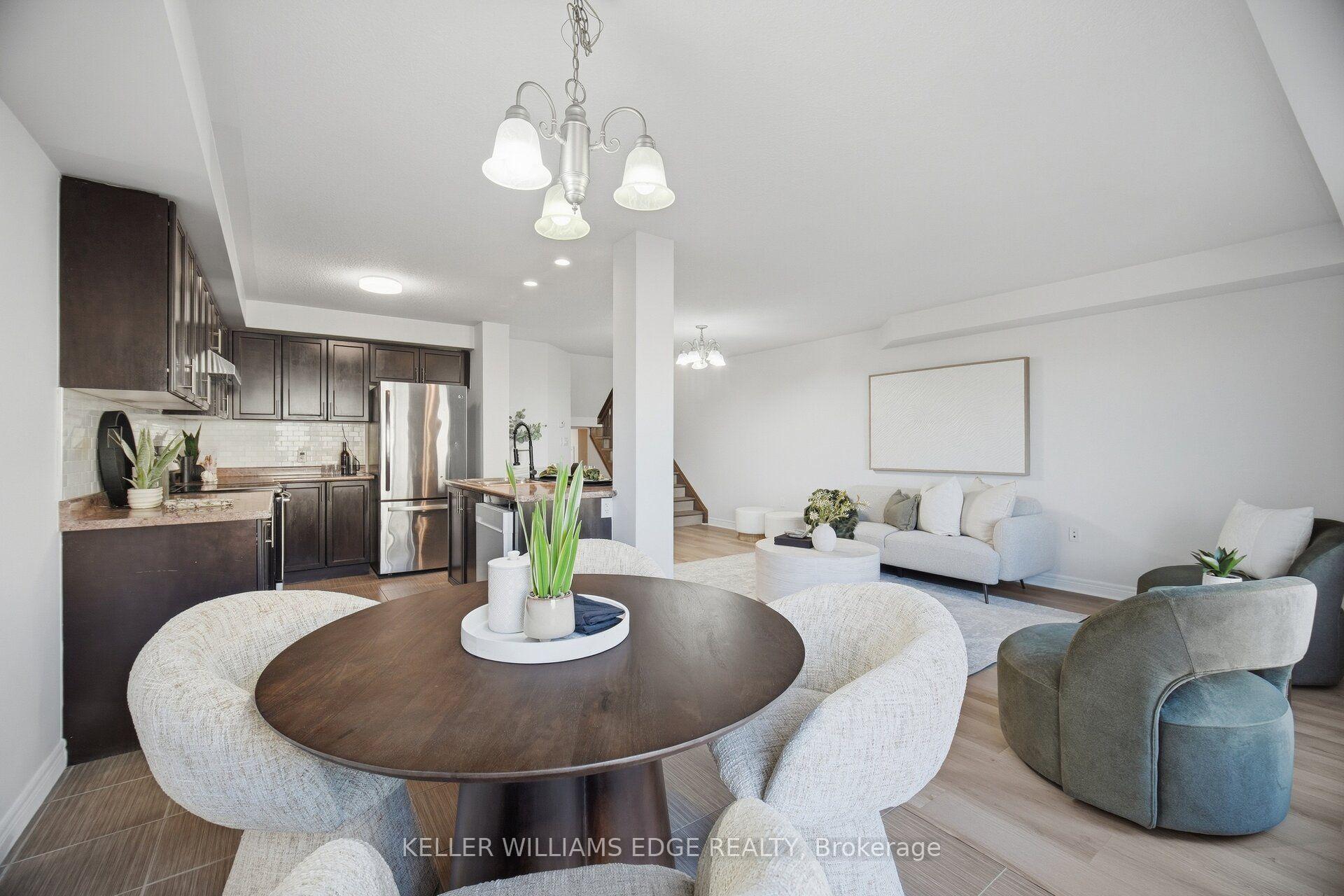Photo 12 of 98 Bloom Crescent, Hamilton, Hannon — HOMEH