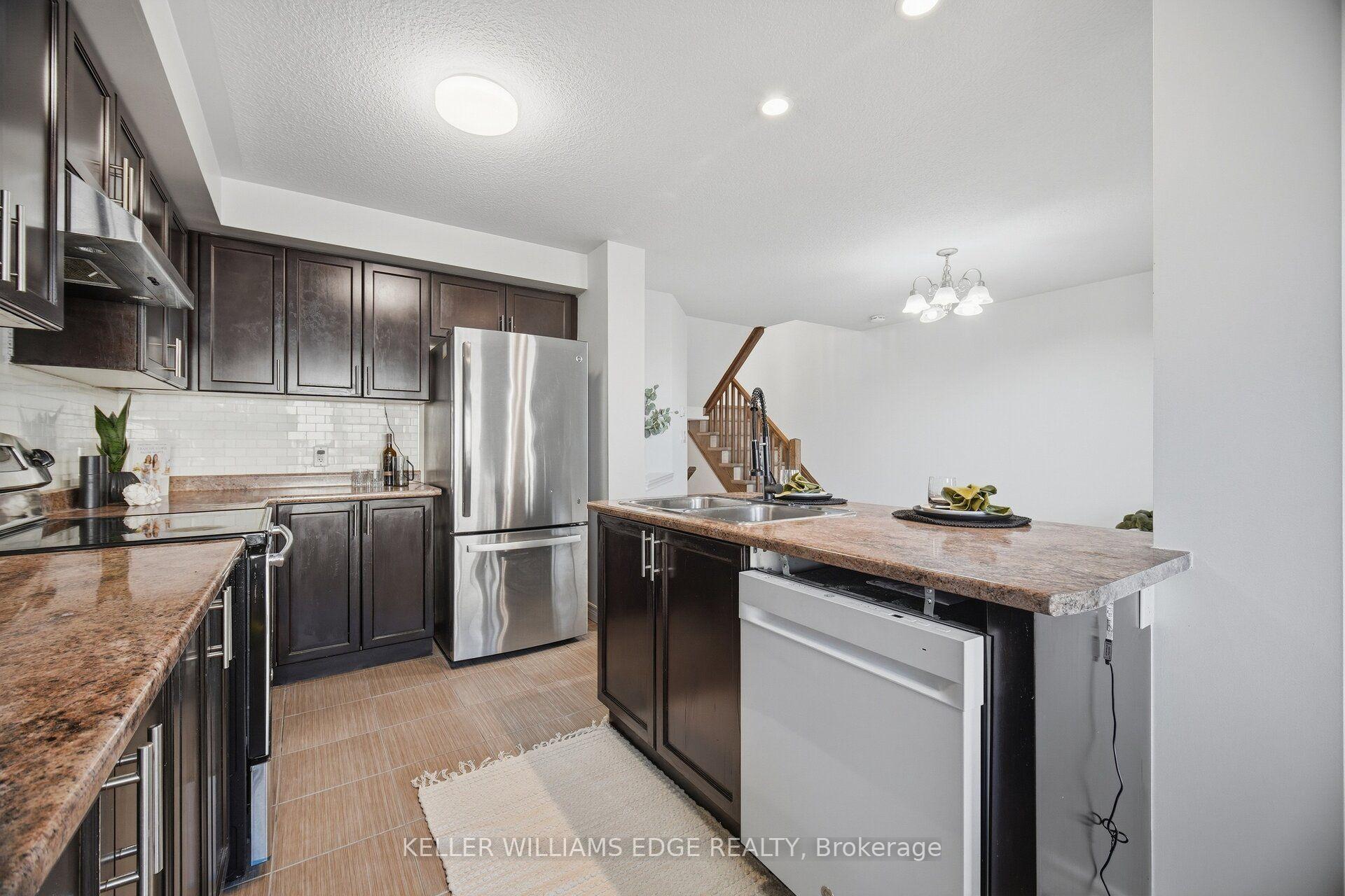 Photo 16 of 98 Bloom Crescent, Hamilton, Hannon — HOMEH