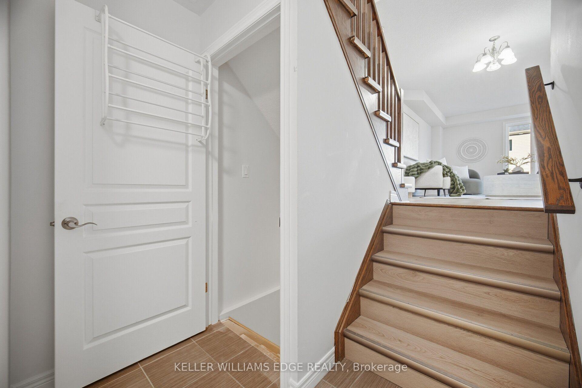 Photo 33 of 98 Bloom Crescent, Hamilton, Hannon — HOMEH