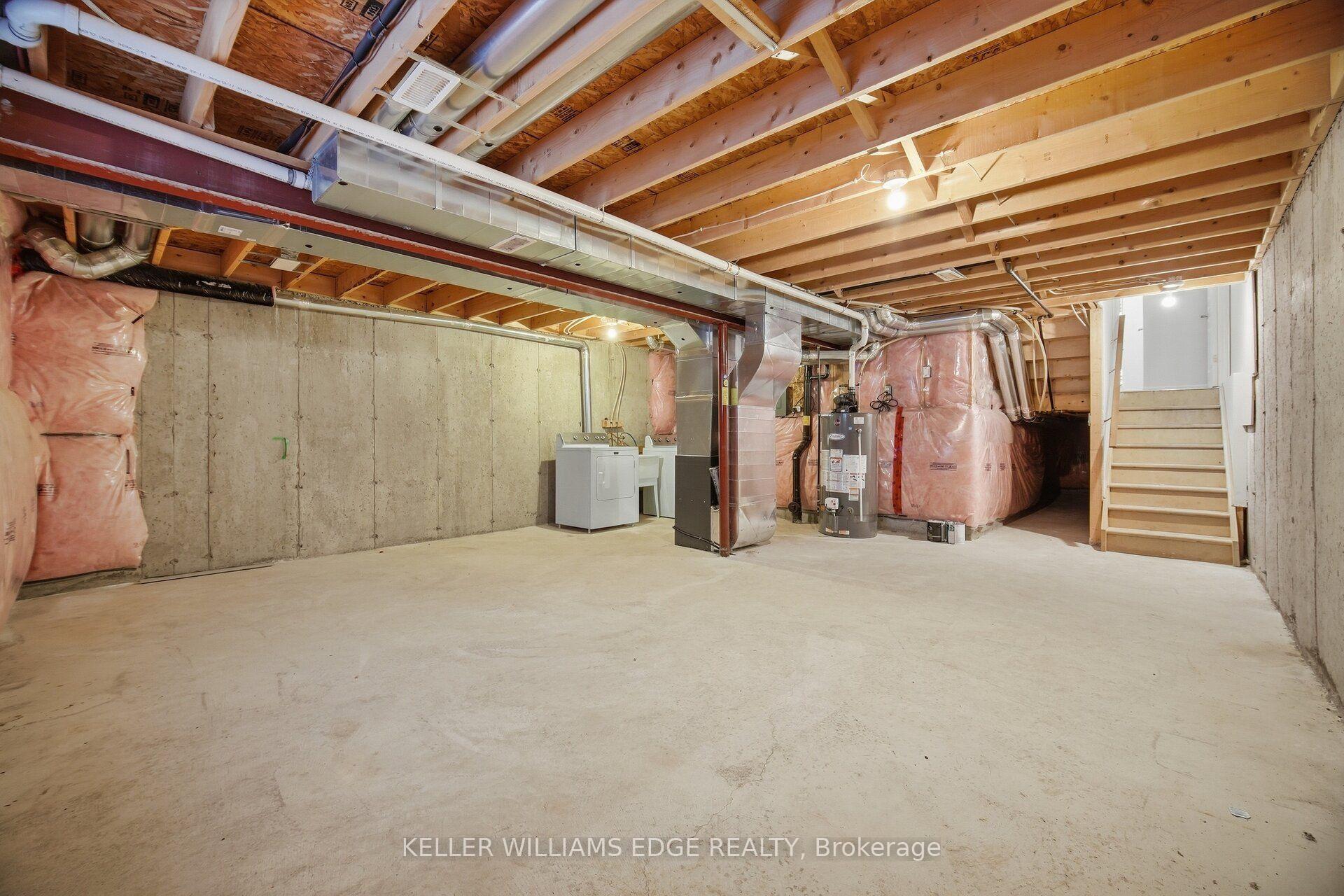 Photo 35 of 98 Bloom Crescent, Hamilton, Hannon — HOMEH