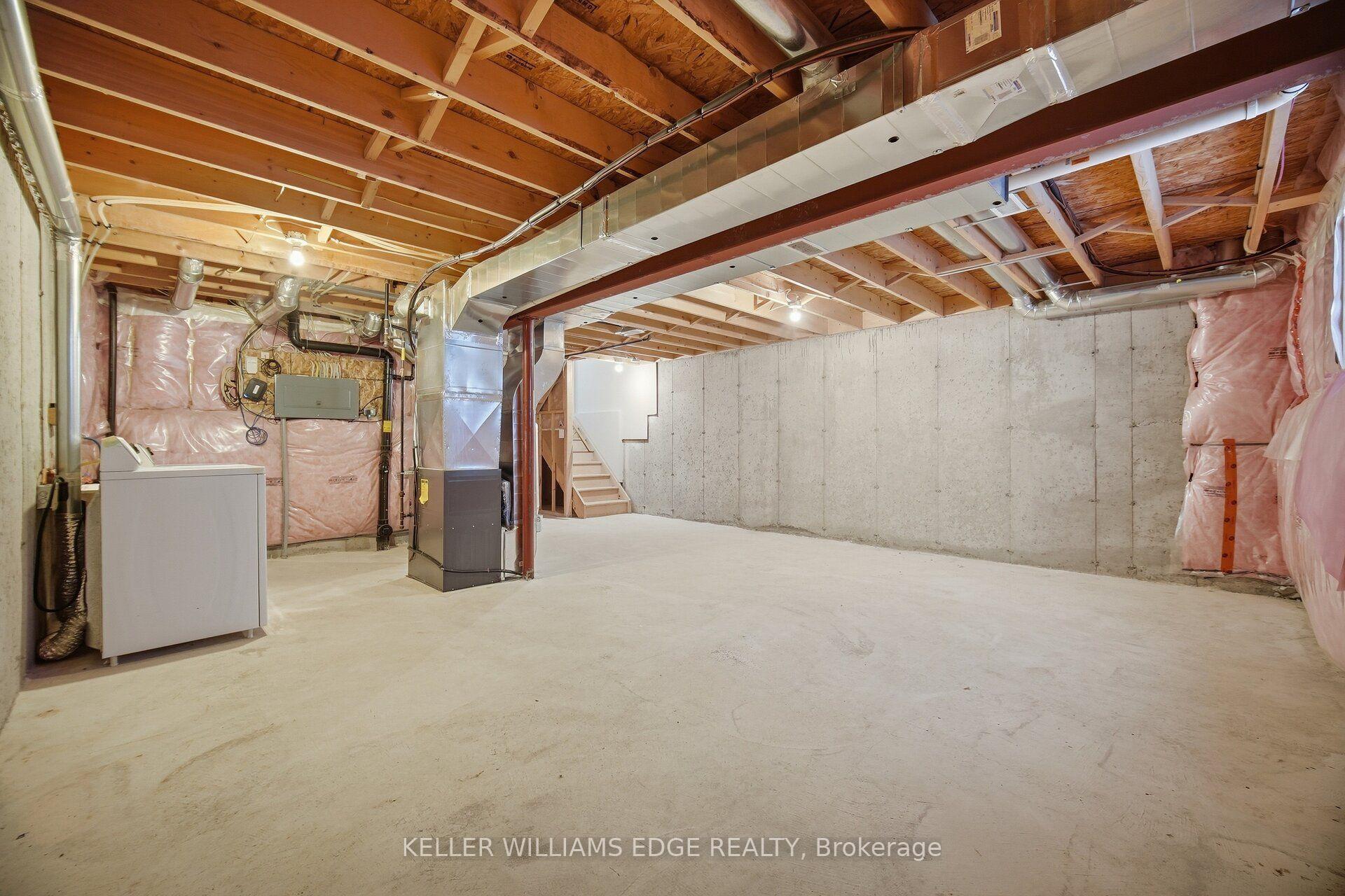 Photo 36 of 98 Bloom Crescent, Hamilton, Hannon — HOMEH