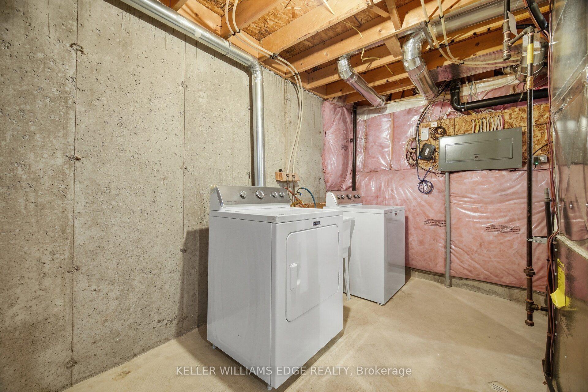 Photo 37 of 98 Bloom Crescent, Hamilton, Hannon — HOMEH
