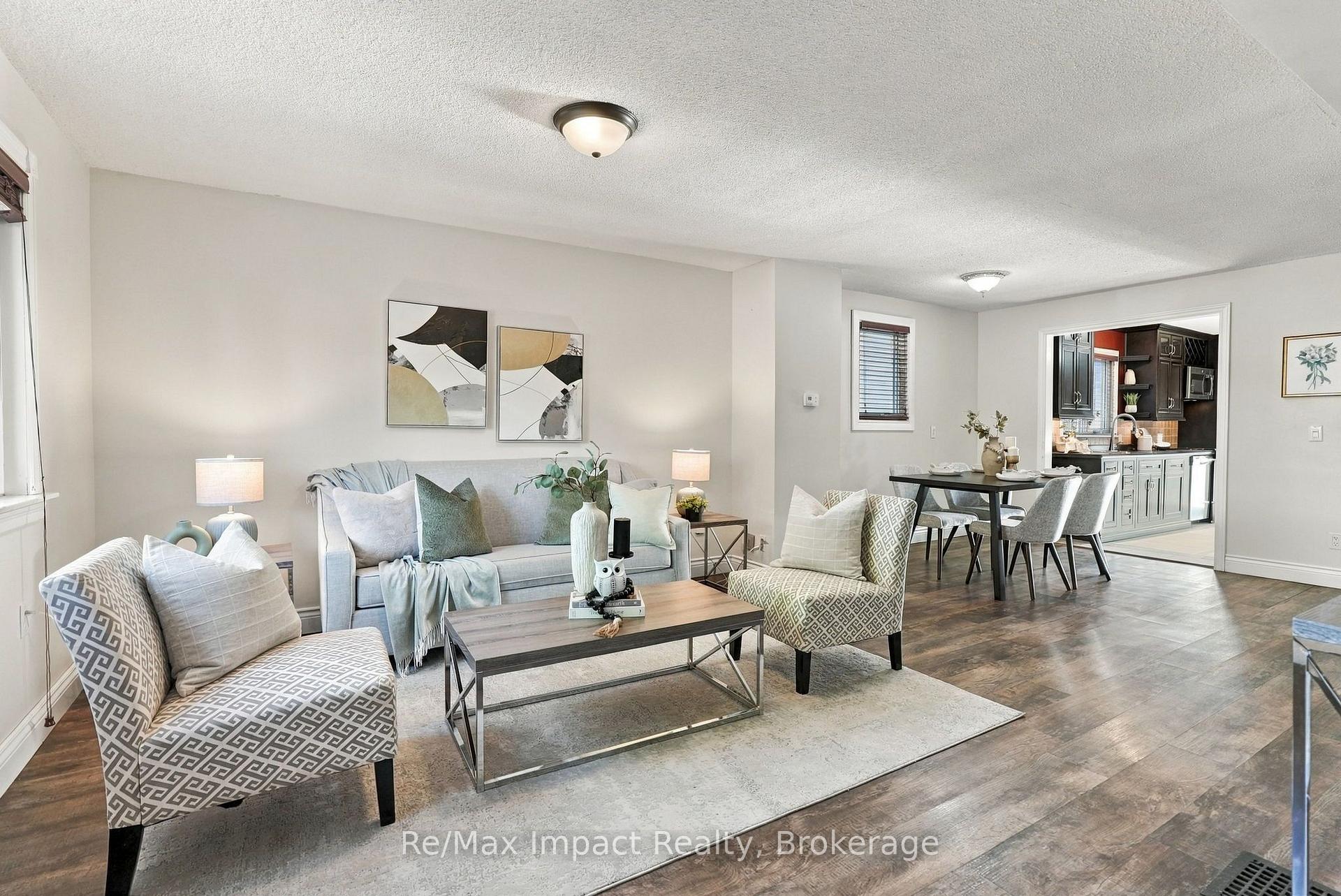 Photo 7 of 172 Roxborough Avenue, Oshawa, O'Neill — HOMEH
