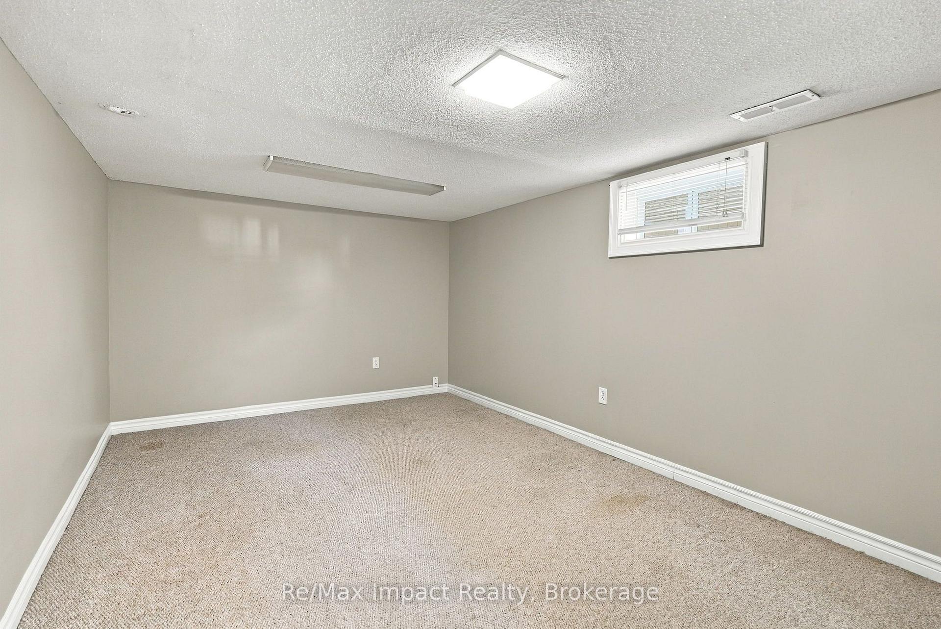 Photo 32 of 172 Roxborough Avenue, Oshawa, O'Neill — HOMEH