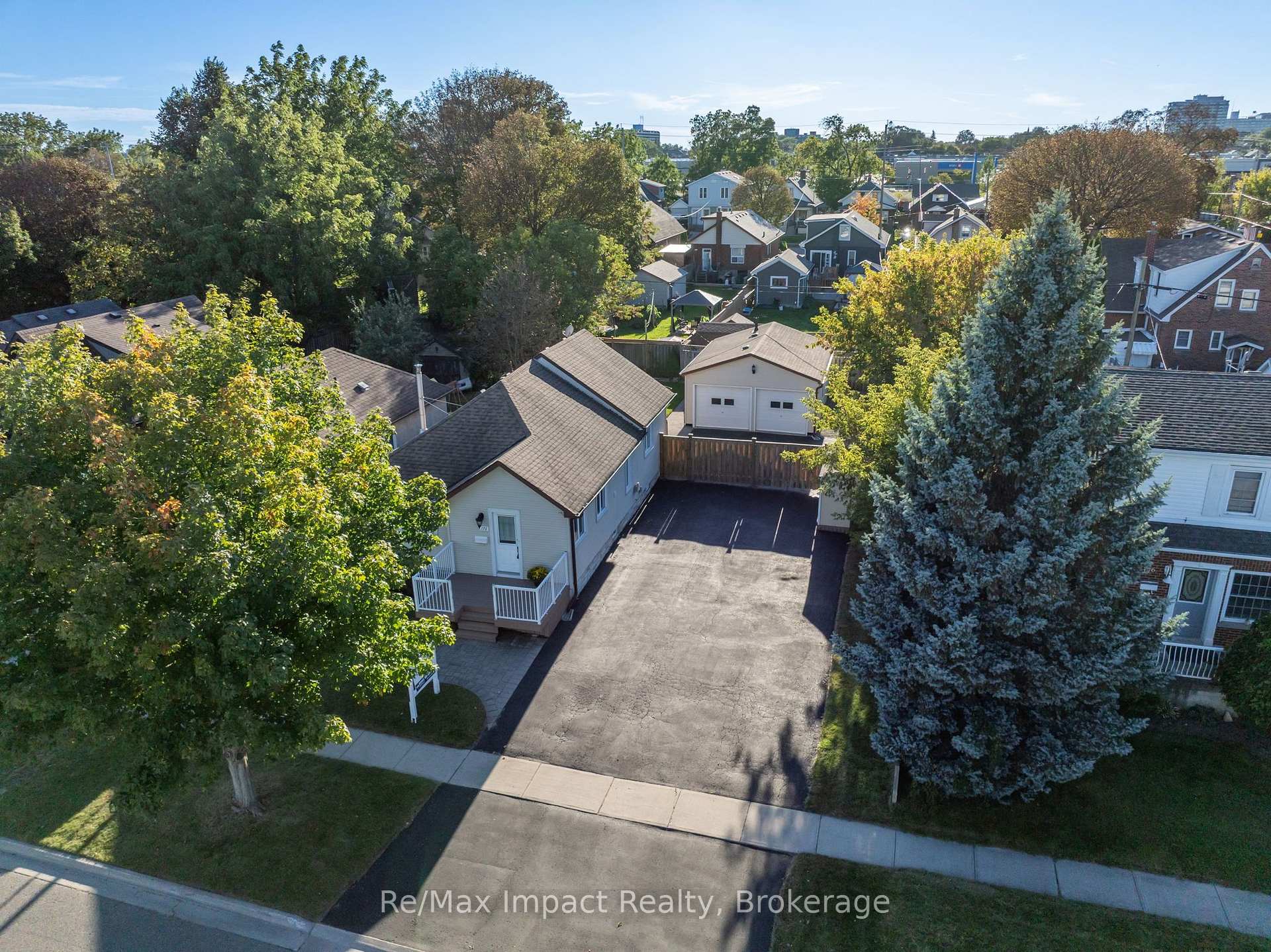 Photo 45 of 172 Roxborough Avenue, Oshawa, O'Neill — HOMEH