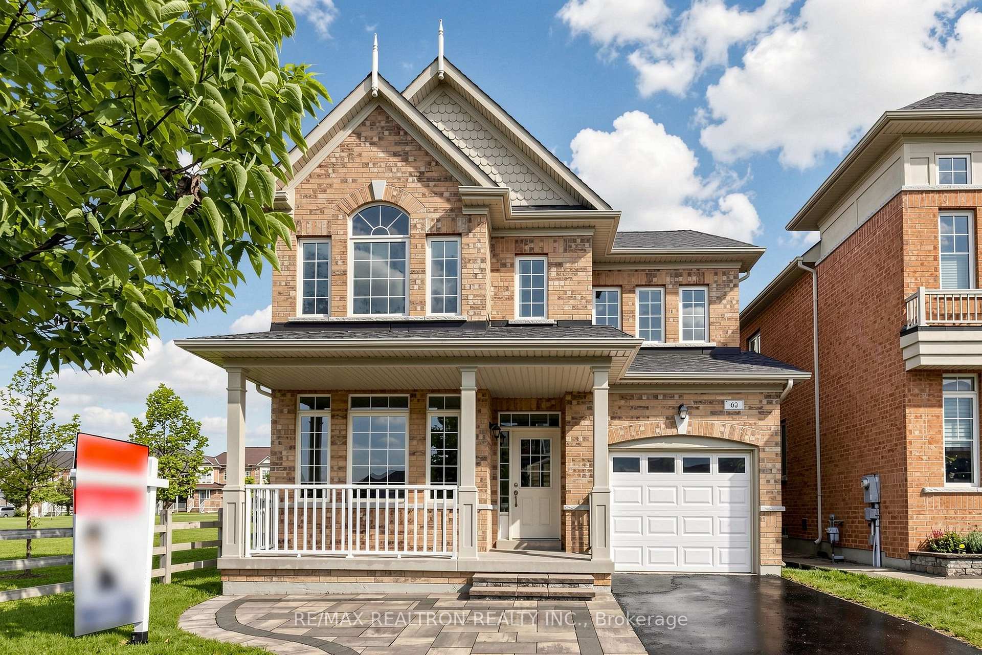 Photo 2 of 62 Bracknell Avenue, Markham, Berczy — HOMEH