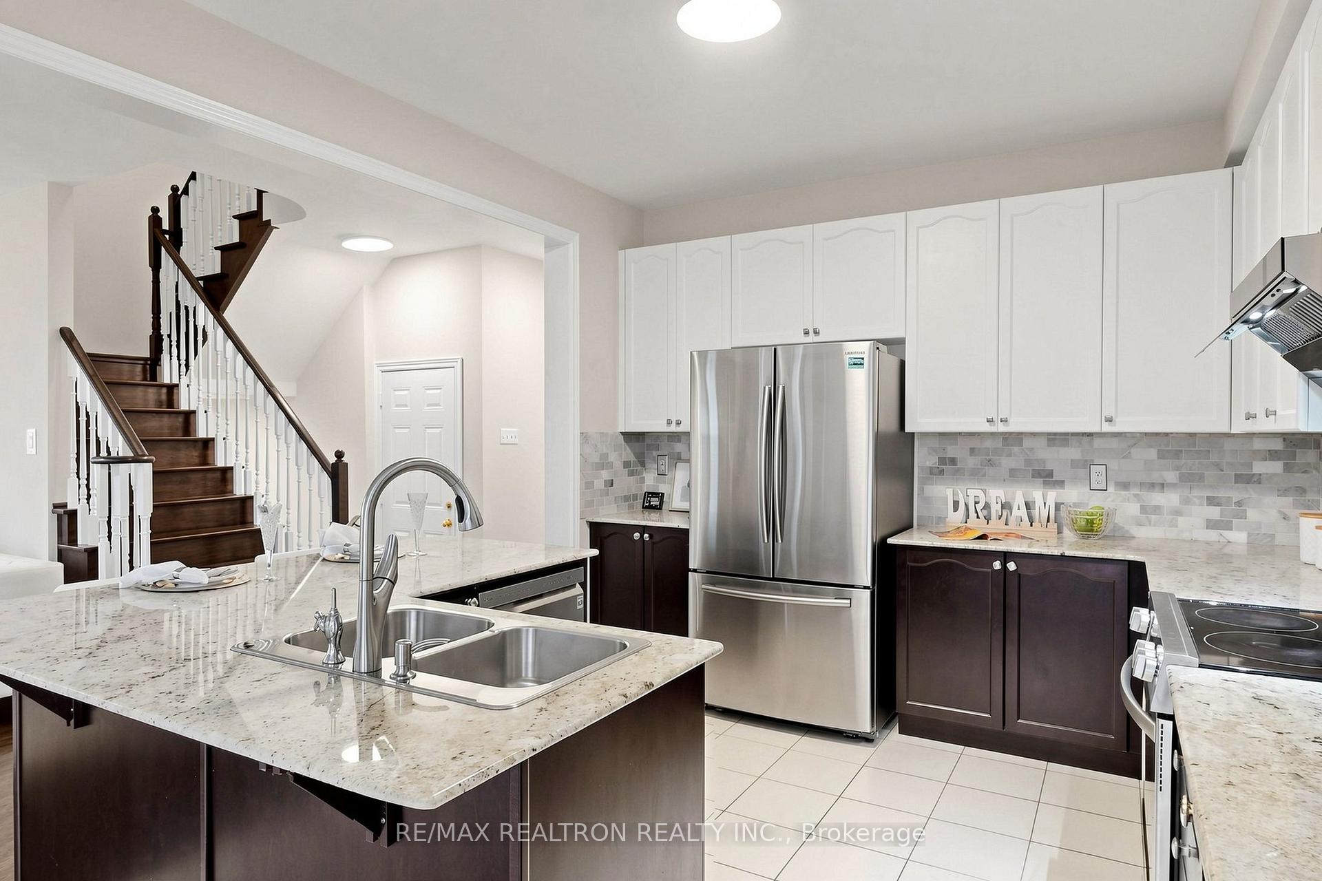 Photo 18 of 62 Bracknell Avenue, Markham, Berczy — HOMEH