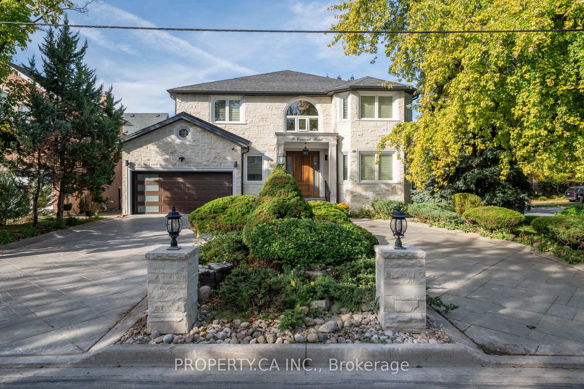Photo 1 of 76 Concord Road, Vaughan, Beverley Glen — HOMEH