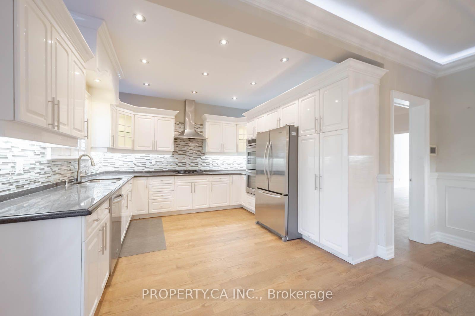 Photo 10 of 76 Concord Road, Vaughan, Beverley Glen — HOMEH
