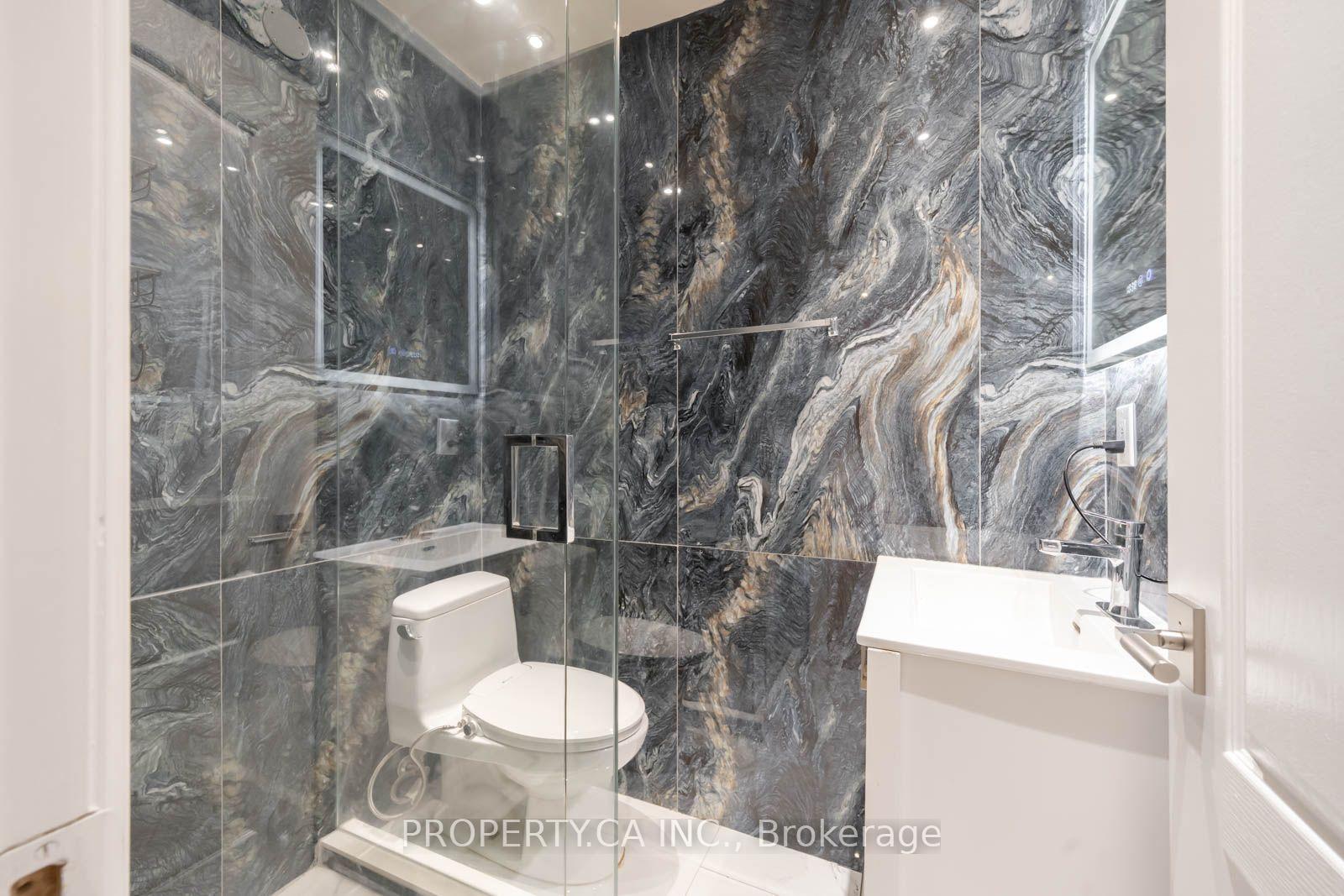 Photo 23 of 76 Concord Road, Vaughan, Beverley Glen — HOMEH