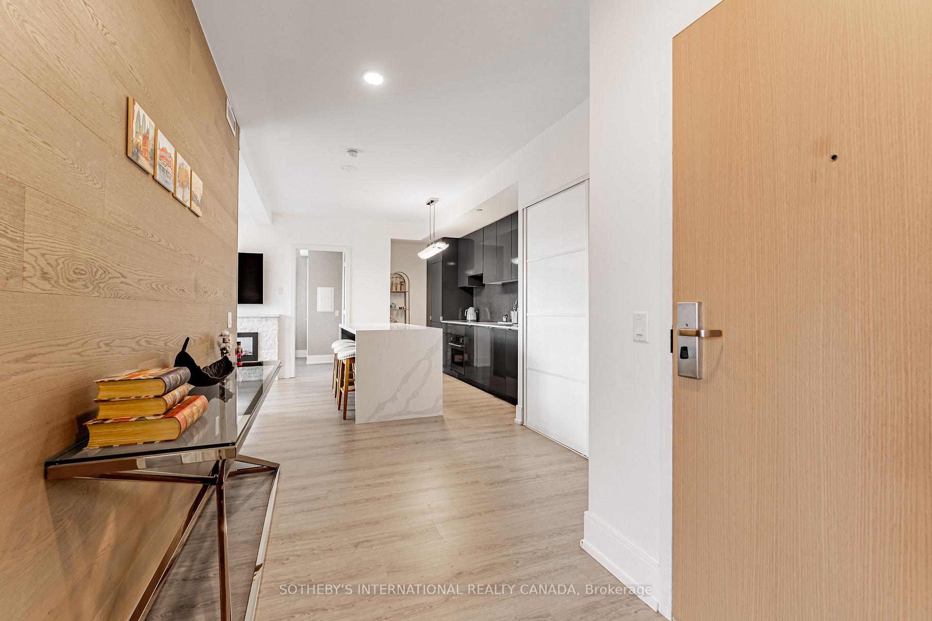 Photo 3 of Unit 4511, 7 Grenville Street, Toronto, Bay Street Corridor — HOMEH