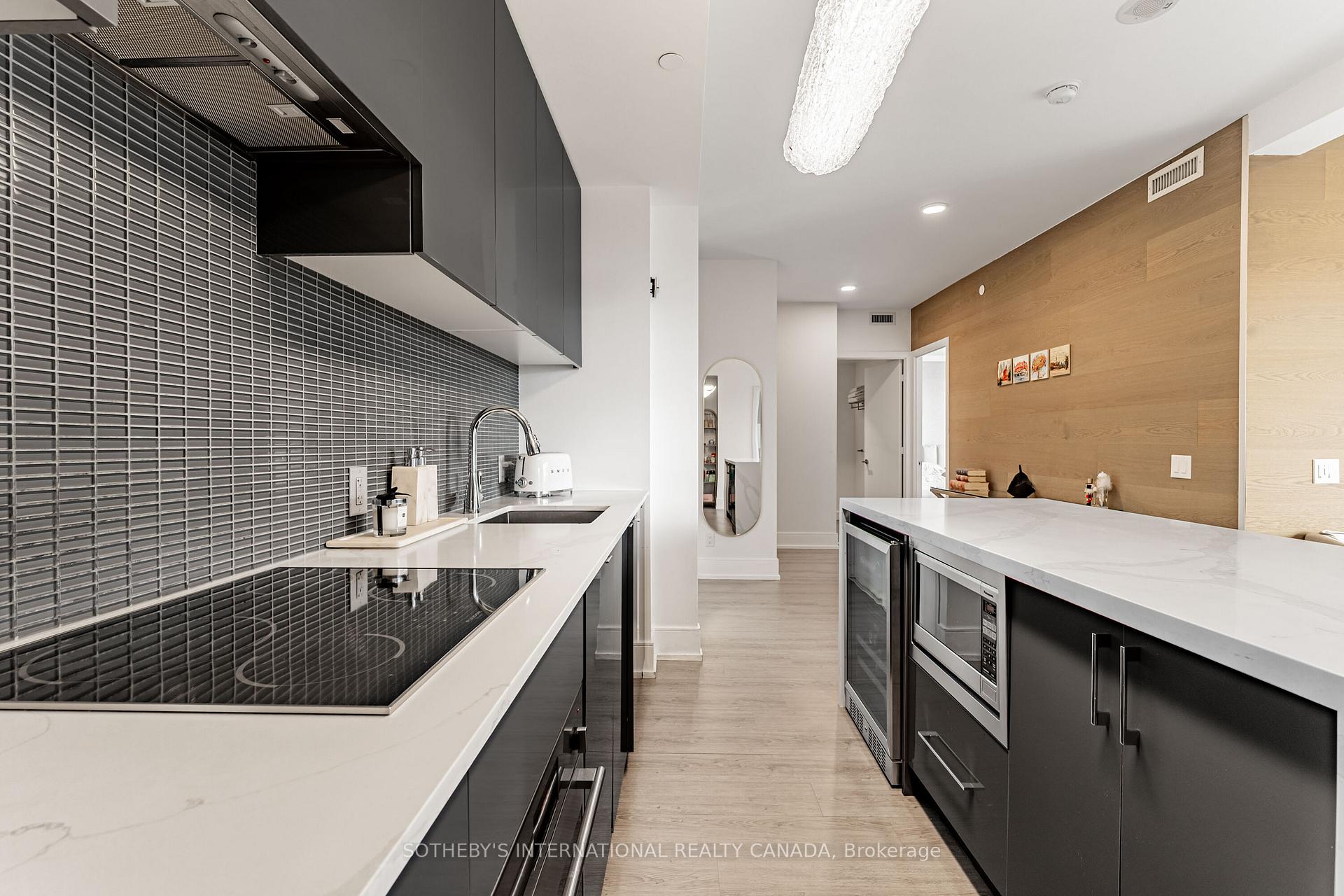 Photo 7 of Unit 4511, 7 Grenville Street, Toronto, Bay Street Corridor — HOMEH