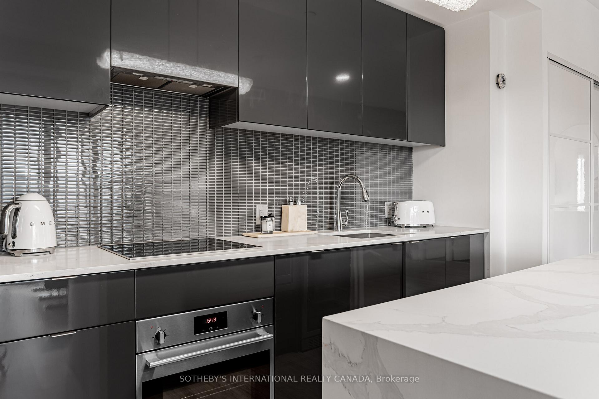 Photo 8 of Unit 4511, 7 Grenville Street, Toronto, Bay Street Corridor — HOMEH