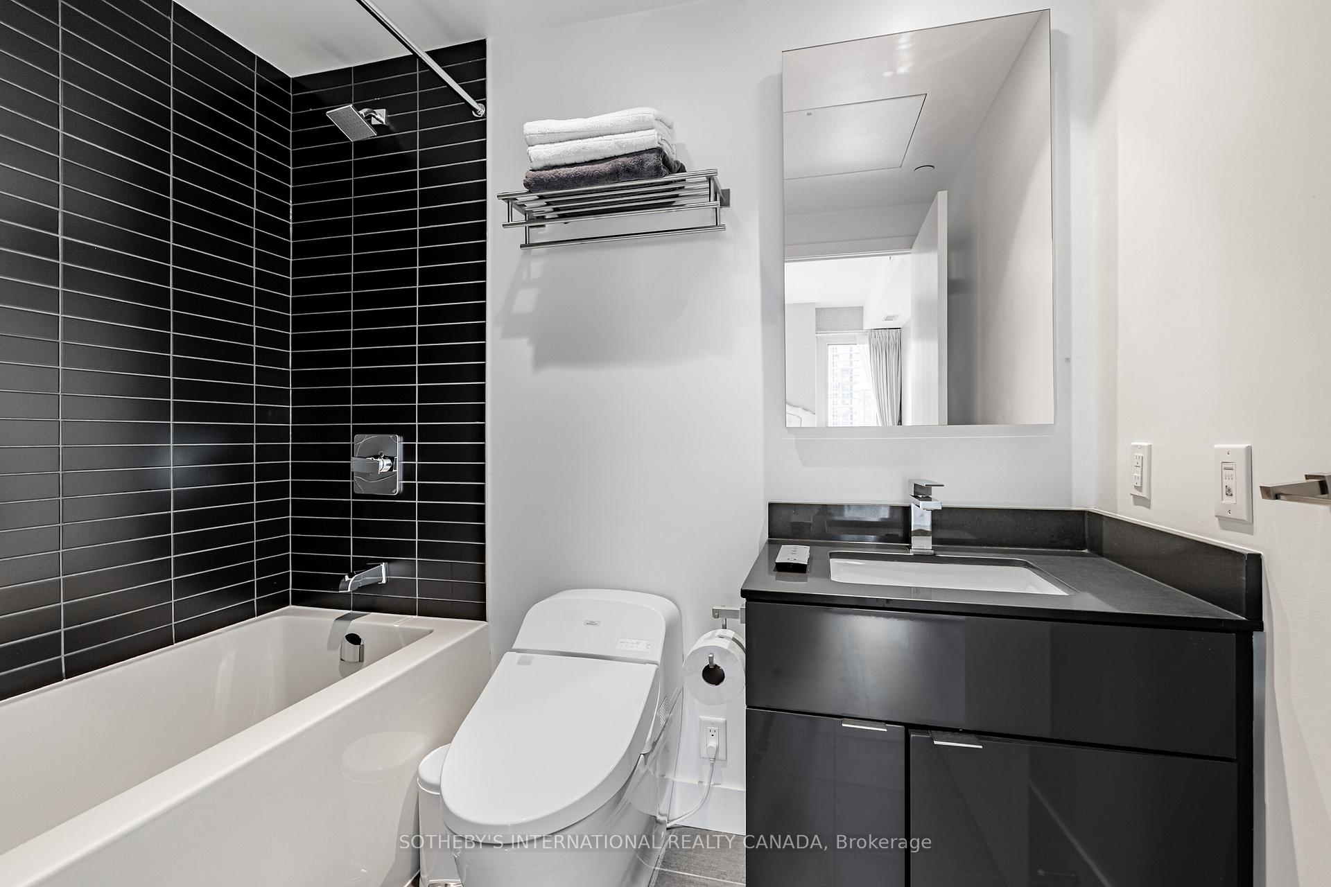 Photo 17 of Unit 4511, 7 Grenville Street, Toronto, Bay Street Corridor — HOMEH