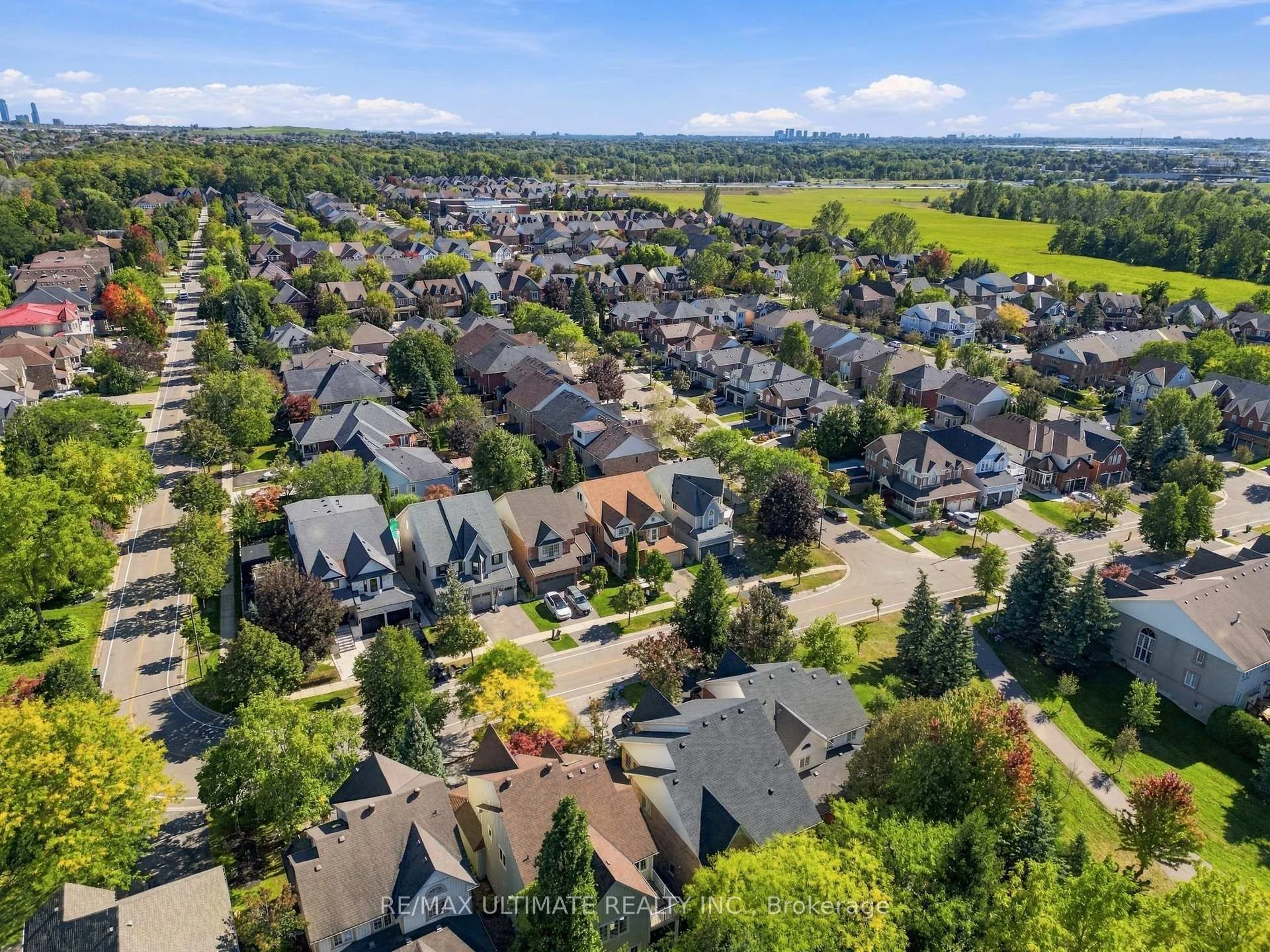 Photo 3 of 6926 Early Settler Row, Mississauga, Meadowvale Village — HOMEH