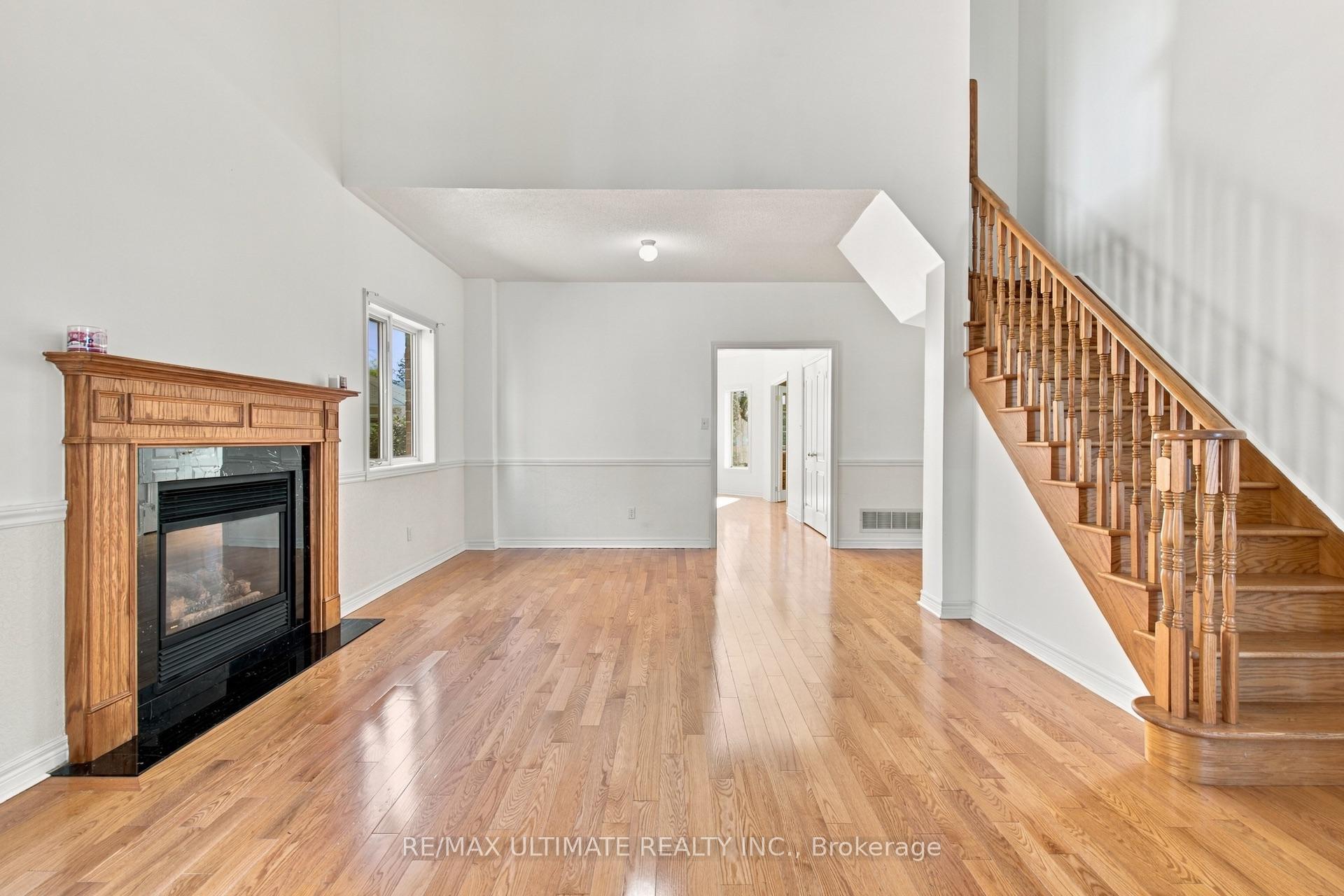 Photo 12 of 6926 Early Settler Row, Mississauga, Meadowvale Village — HOMEH