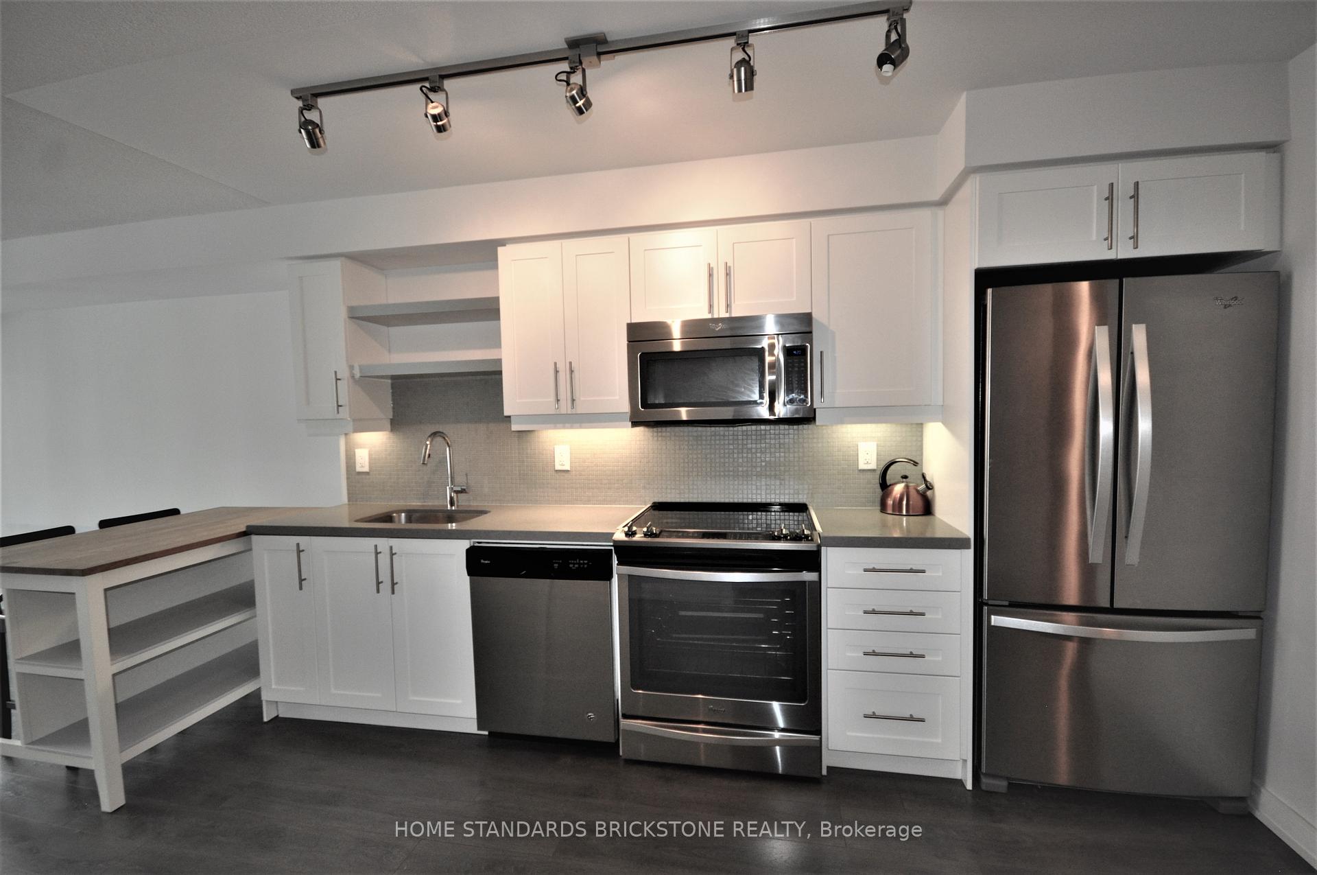 Photo 4 of Unit 1221, 525 Adelaide Street W, Toronto, Waterfront Communities — HOMEH